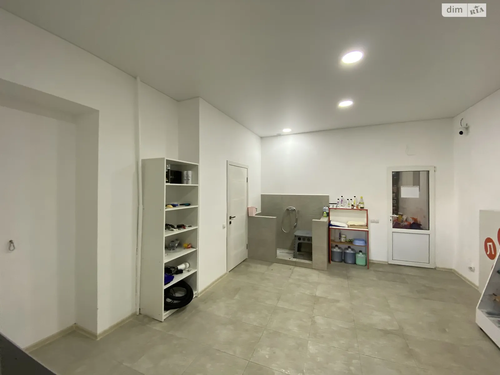 Продается офис 78 кв. м в бизнес-центре, цена: 95000 $ - фото 1