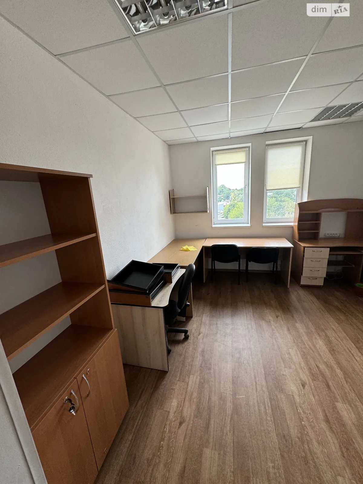 Сдается в аренду офис 28.4 кв. м в бизнес-центре, цена: 11105 грн - фото 1