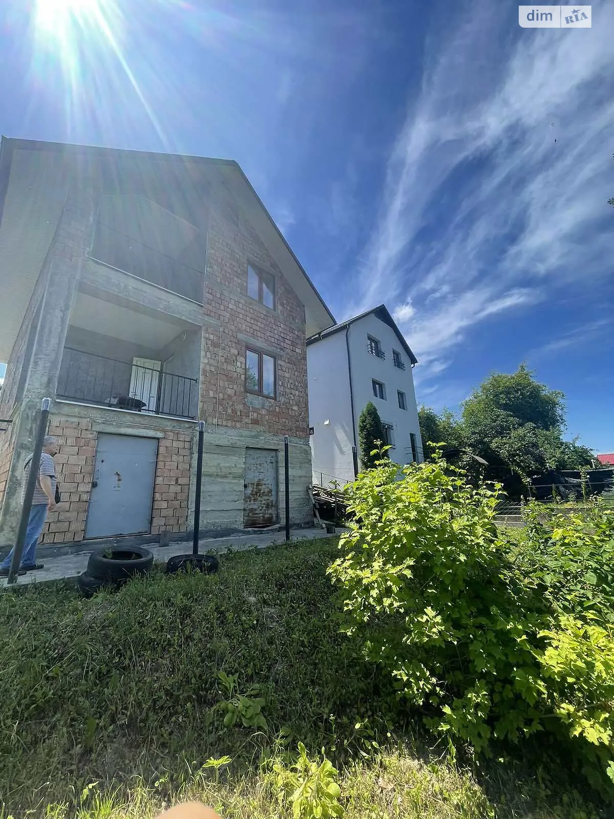 Продается дом на 2 этажа 98 кв. м с подвалом, цена: 83000 € - фото 1