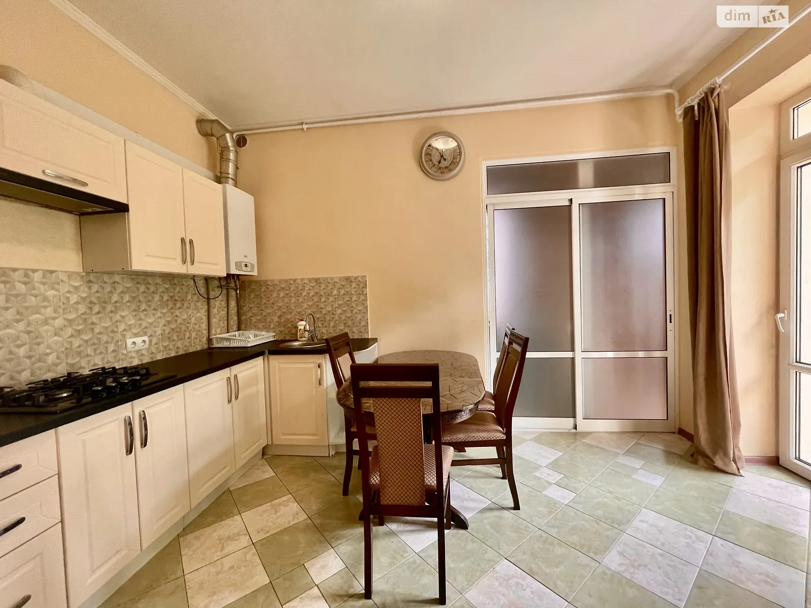 Продается 3-комнатная квартира 100 кв. м в Ужгороде, ул. Подгорная, 20 - фото 1