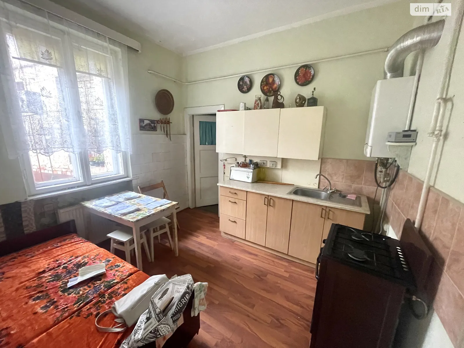 Продається 2-кімнатна квартира 64 кв. м у Мукачеві, вул. Федора Достоєвського - фото 1