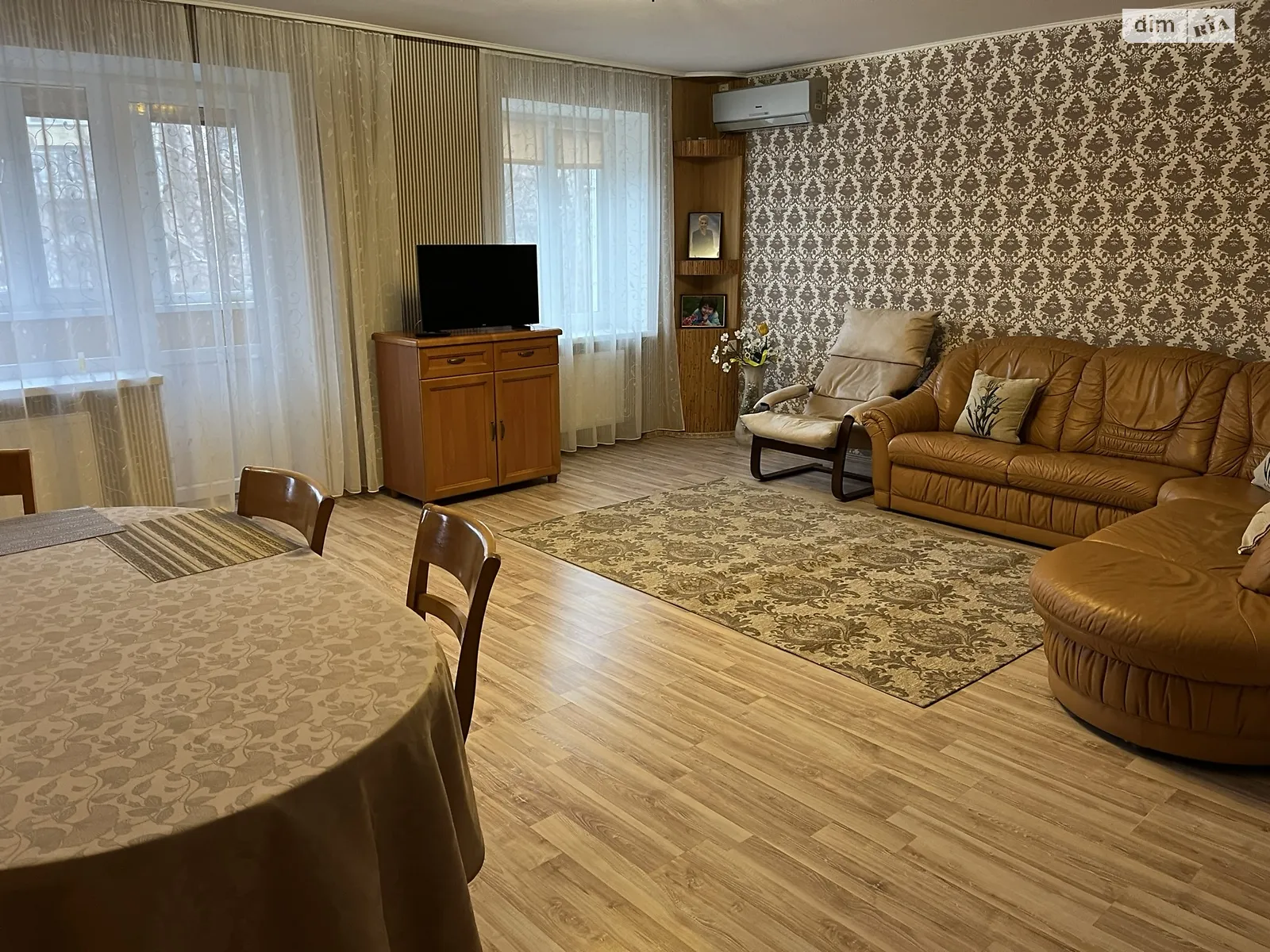 Продається 2-кімнатна квартира 56.1 кв. м у Черкасах, вул. Хрещатик, 263 - фото 1