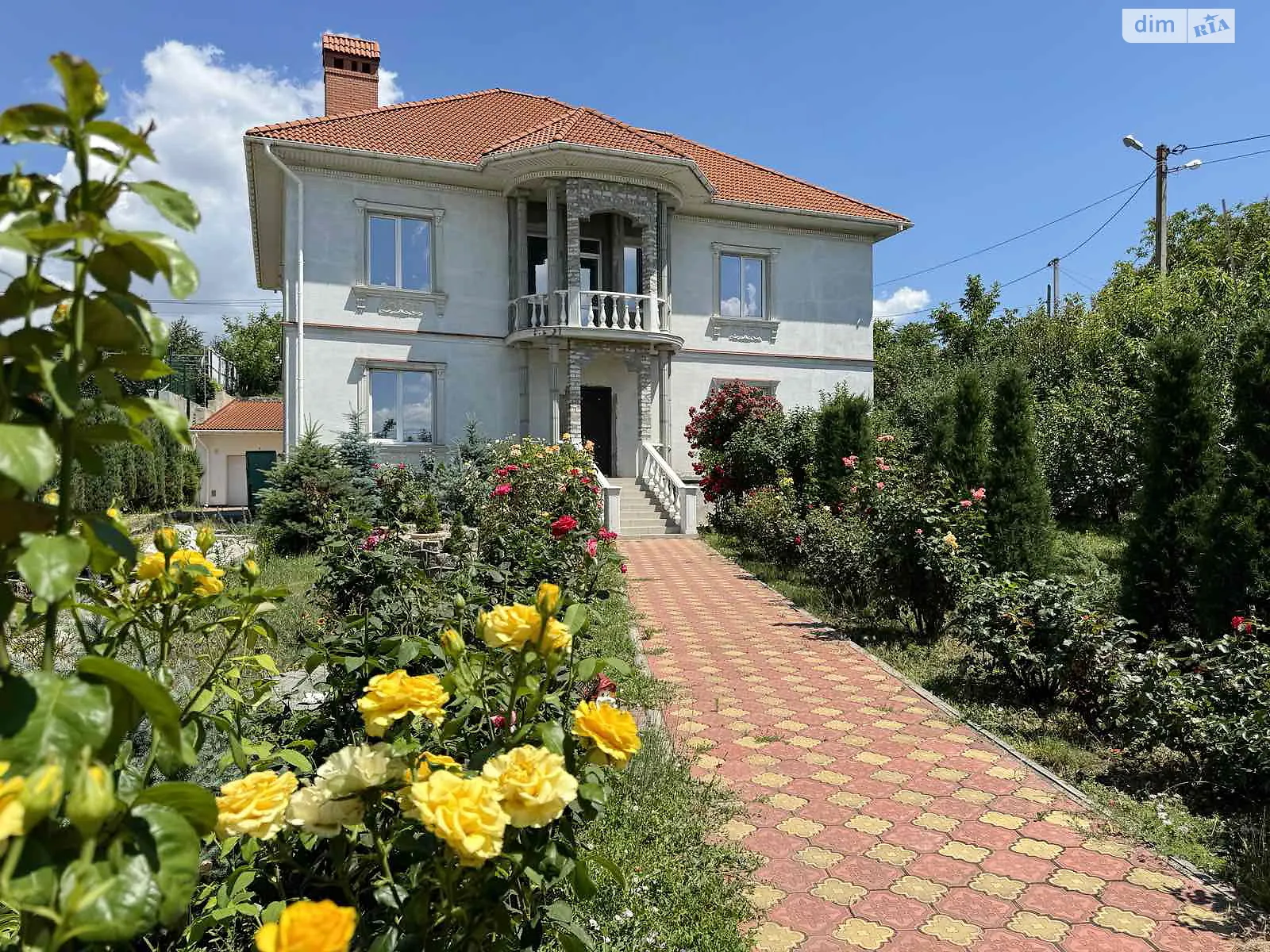 Продается дом на 2 этажа 462.9 кв. м с садом, цена: 199000 $ - фото 1