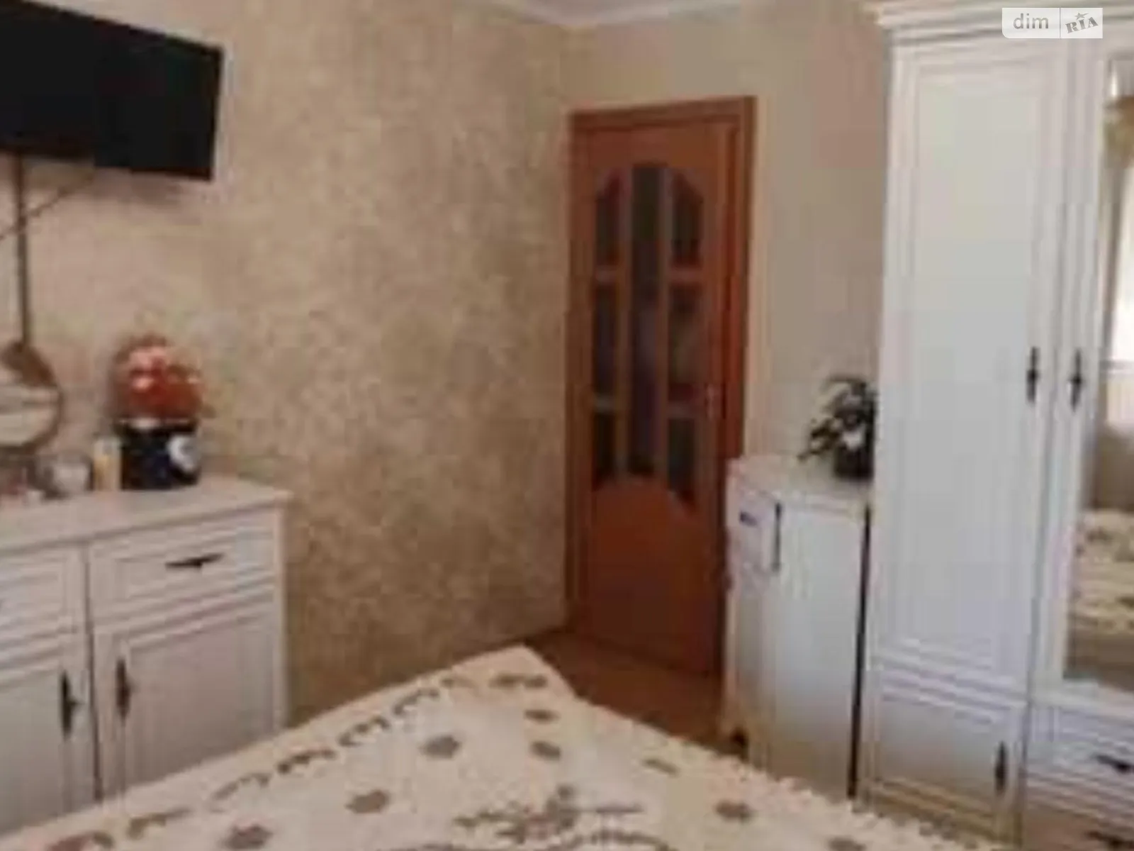 Продається 2-кімнатна квартира 44.2 кв. м у Києві, вул. Вишгородська, 30 - фото 1