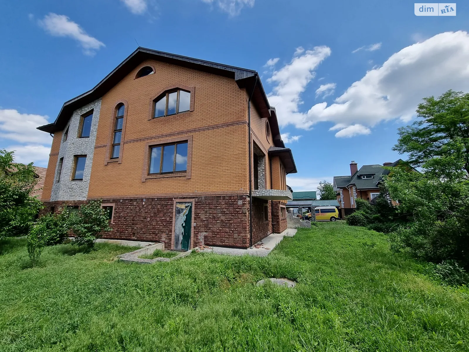 Продается дом на 2 этажа 457.1 кв. м с участком, цена: 320000 $ - фото 1