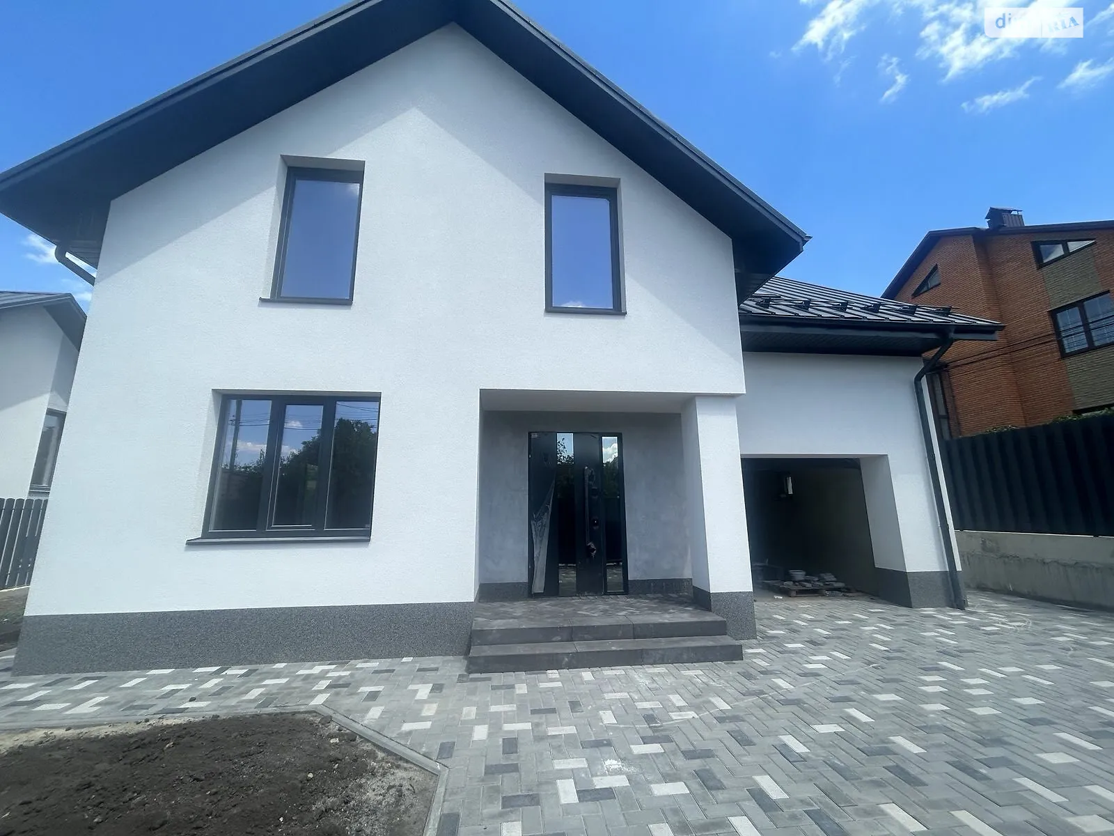 Продается дом на 2 этажа 160 кв. м с балконом, цена: 220000 $ - фото 1