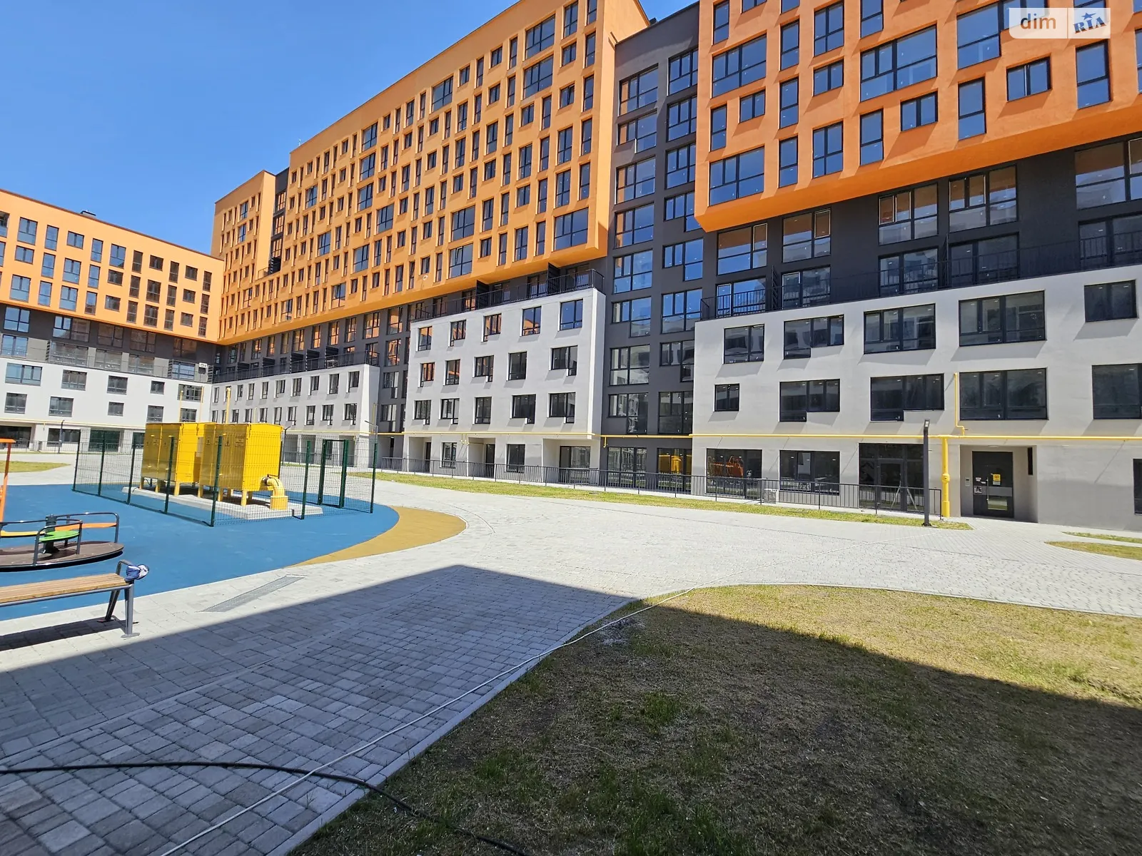 Здається в оренду офіс 51 кв. м в бізнес-центрі, цена: 600 $ - фото 1