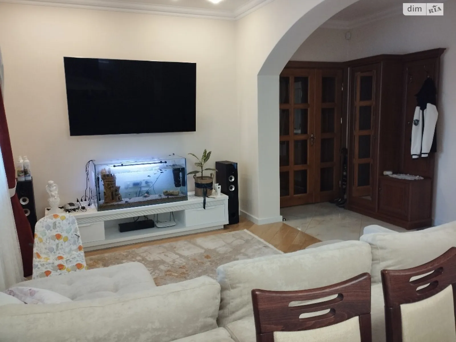 Продается дом на 2 этажа 250 кв. м с беседкой, цена: 163000 $ - фото 1