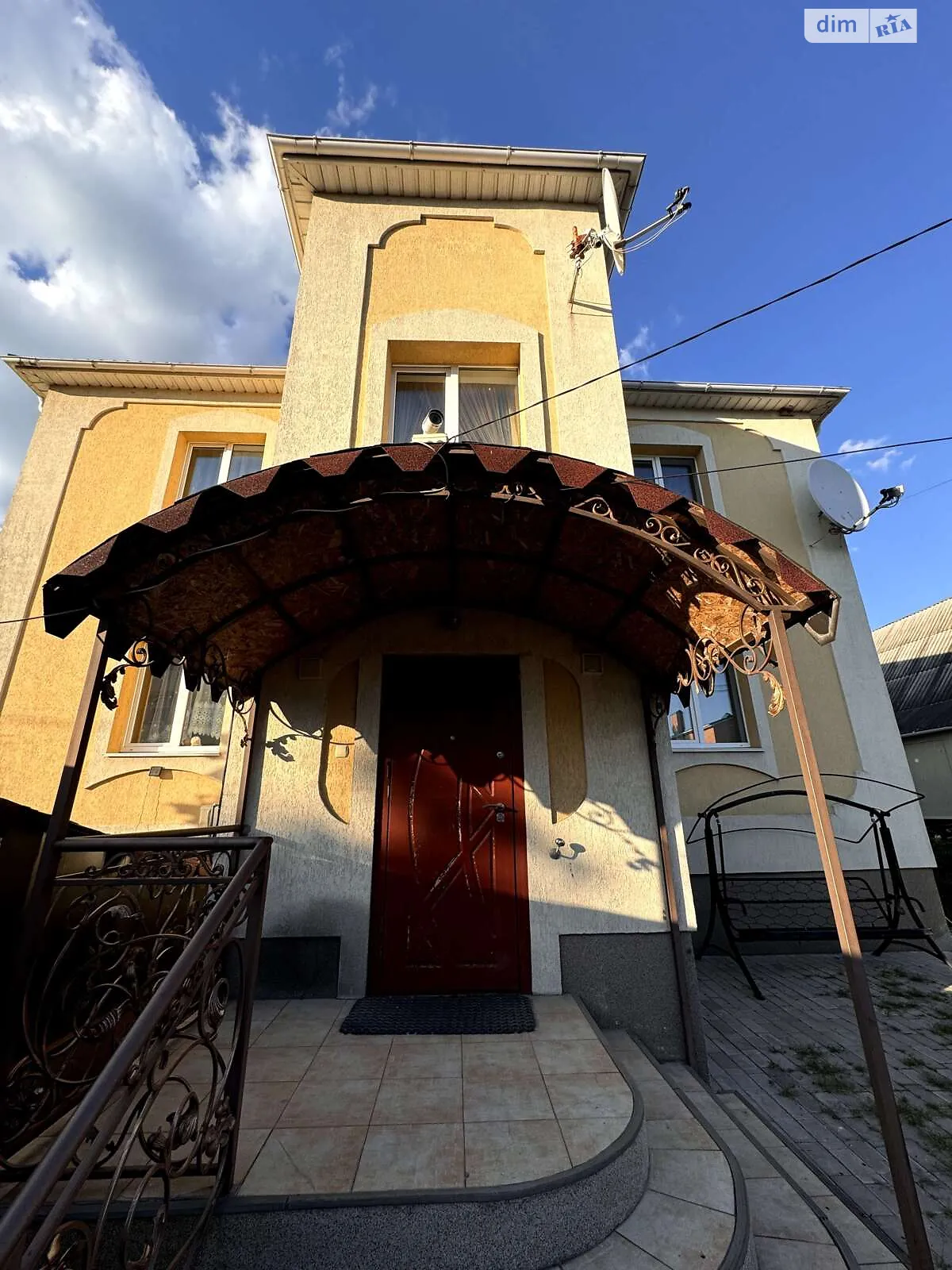 Продается дом на 2 этажа 279 кв. м с террасой, цена: 175000 $ - фото 1