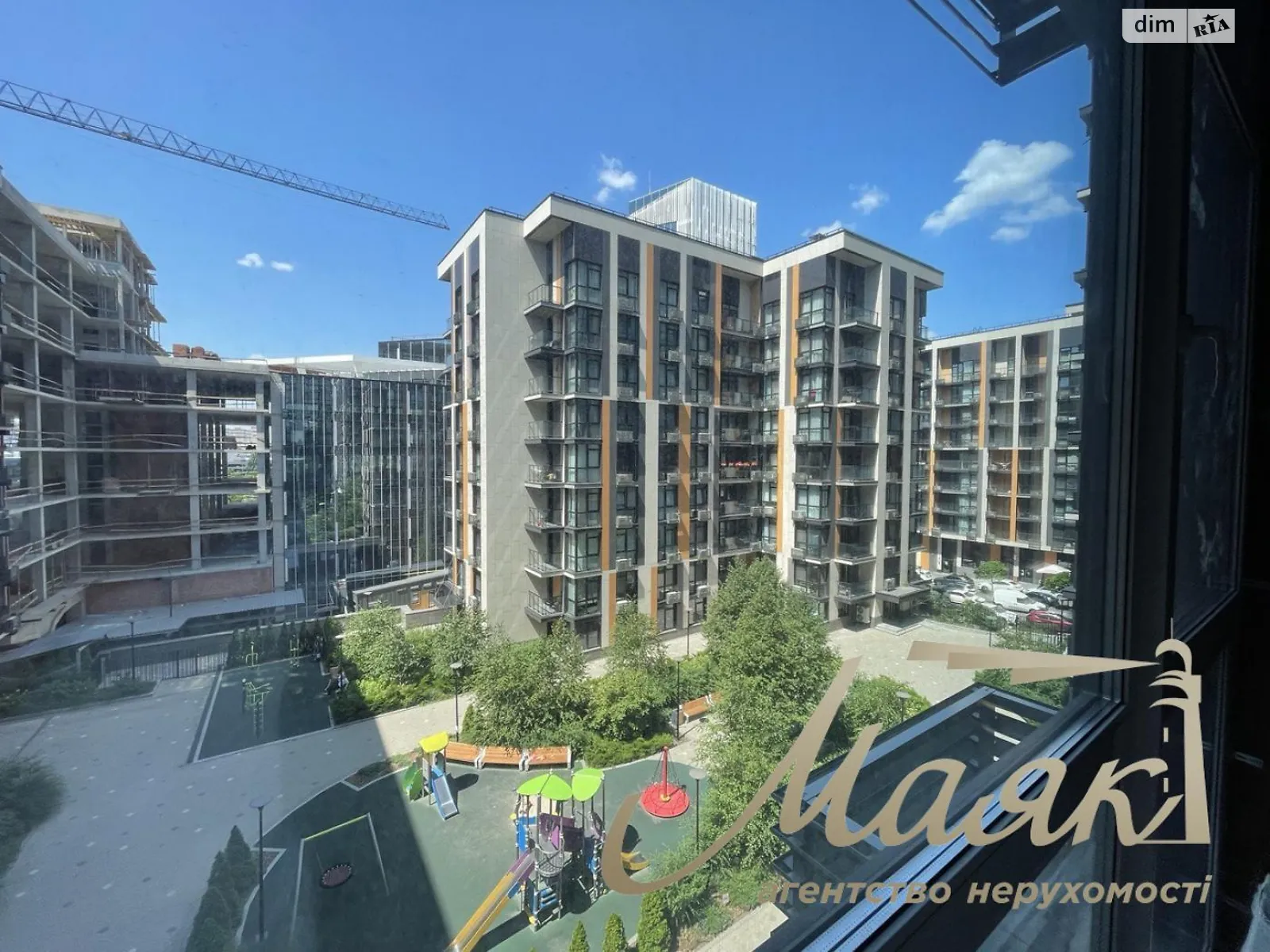 Продается 3-комнатная квартира 106 кв. м в Киеве, ул. Маккейна Джона, 1 - фото 1