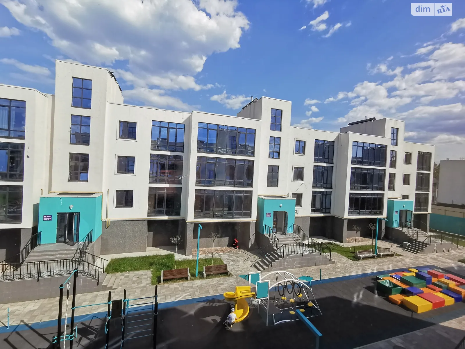 Продается 2-комнатная квартира 70.4 кв. м в Ирпене, ул. Уютная, 14 - фото 1