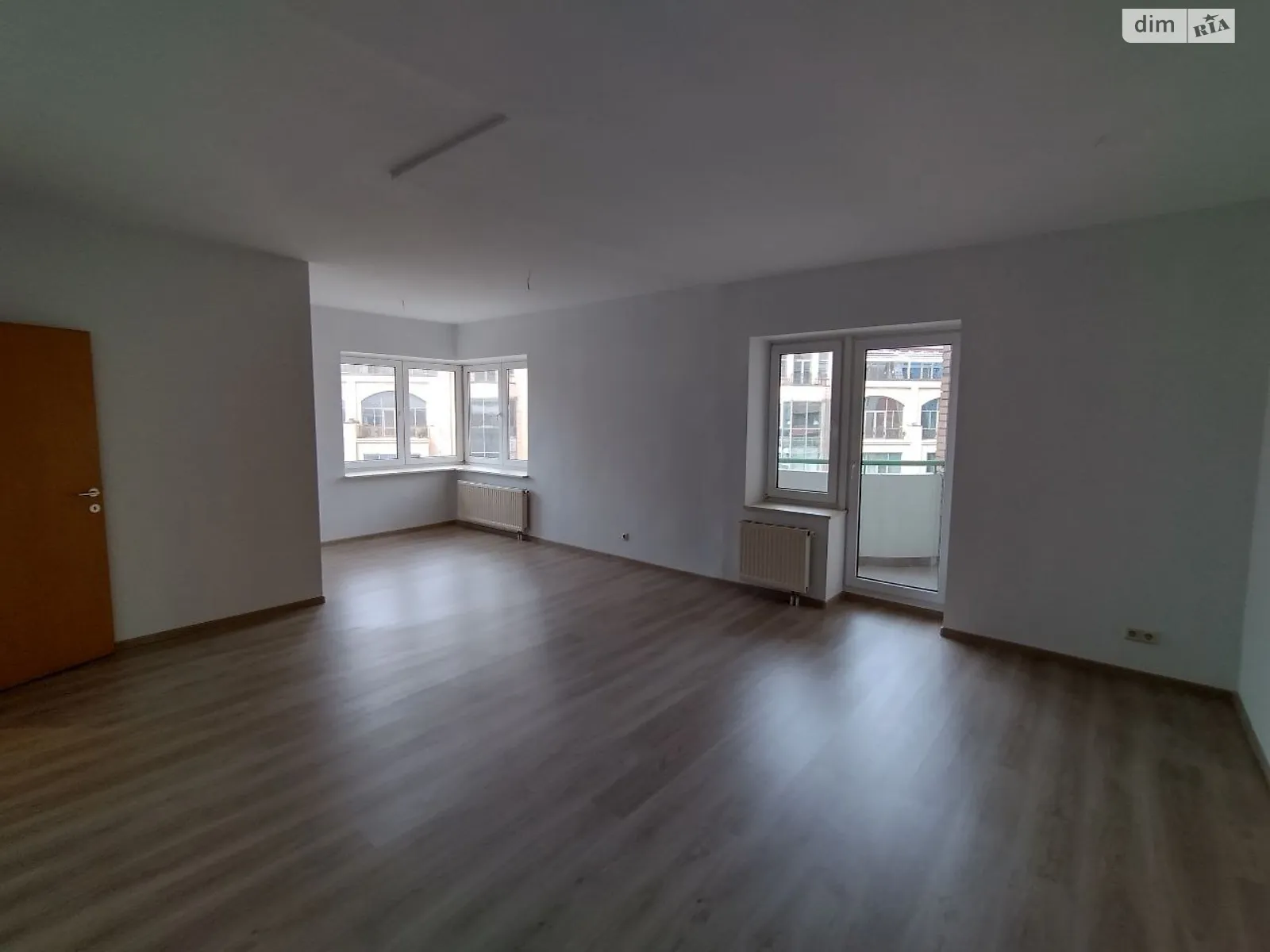 Сдается в аренду офис 117 кв. м в бизнес-центре, цена: 38610 грн - фото 1