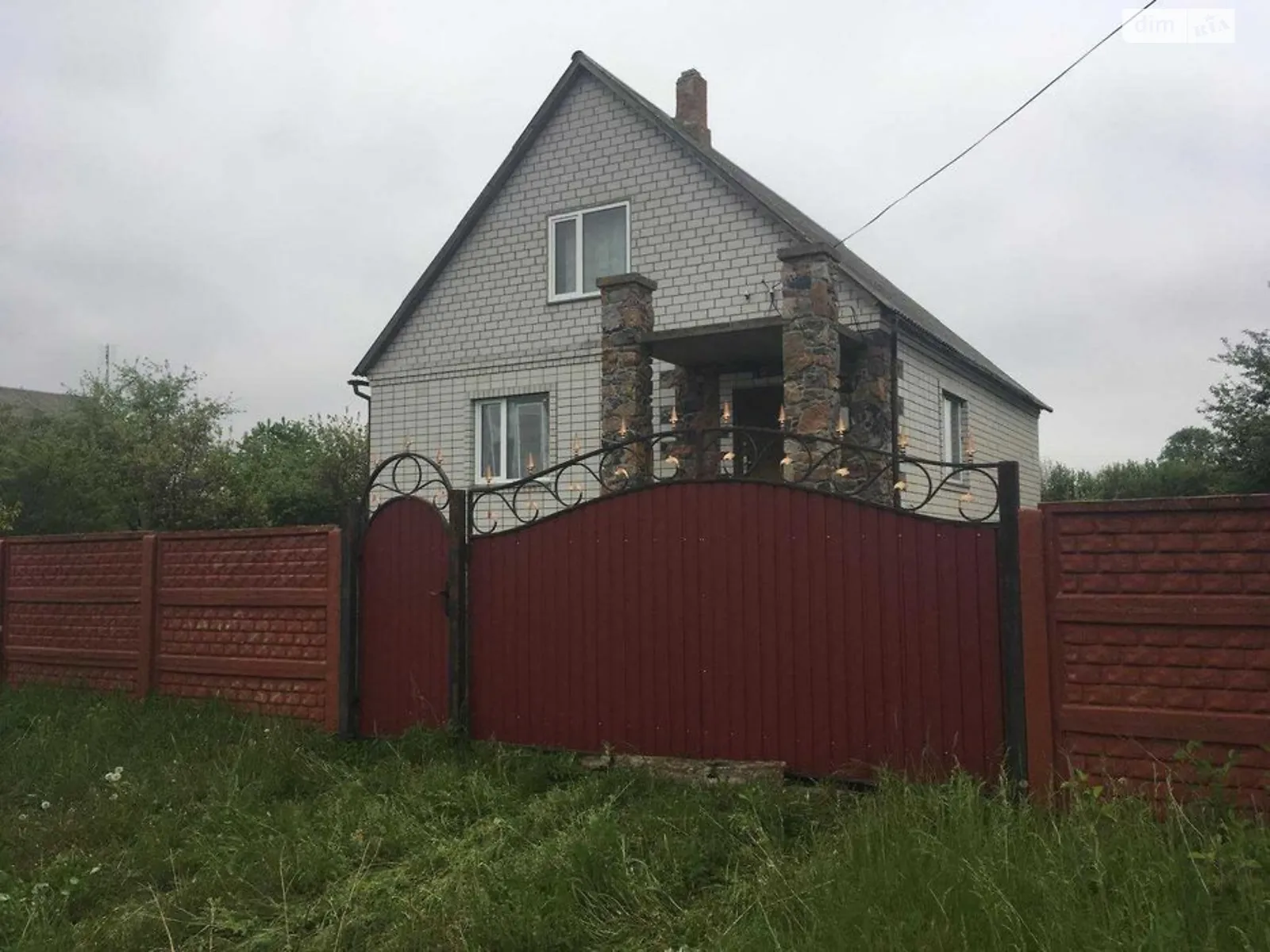 Продается дом на 2 этажа 149 кв. м с садом, цена: 18000 $ - фото 1