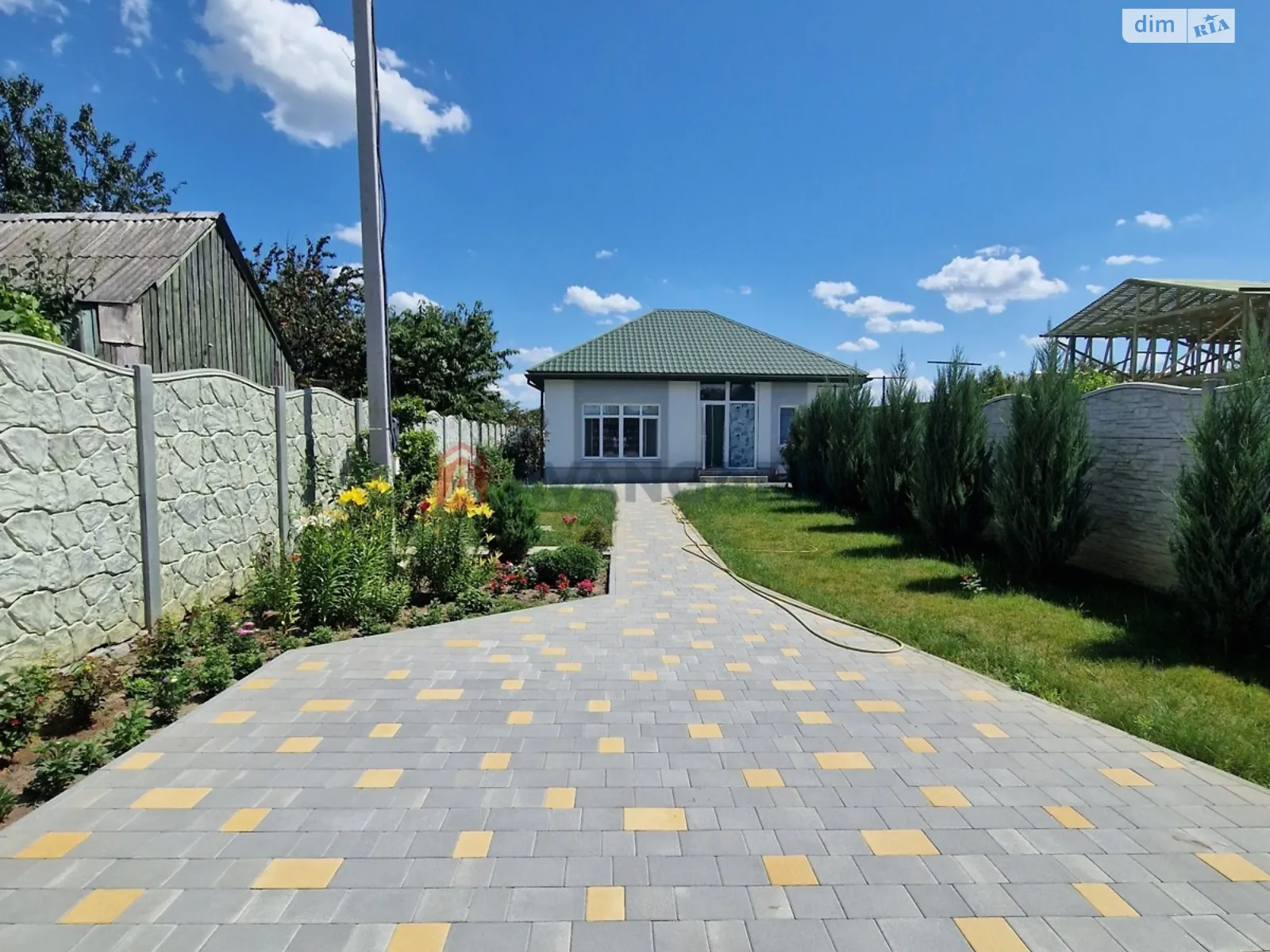 Продается одноэтажный дом 90 кв. м с бассейном, цена: 69000 $ - фото 1