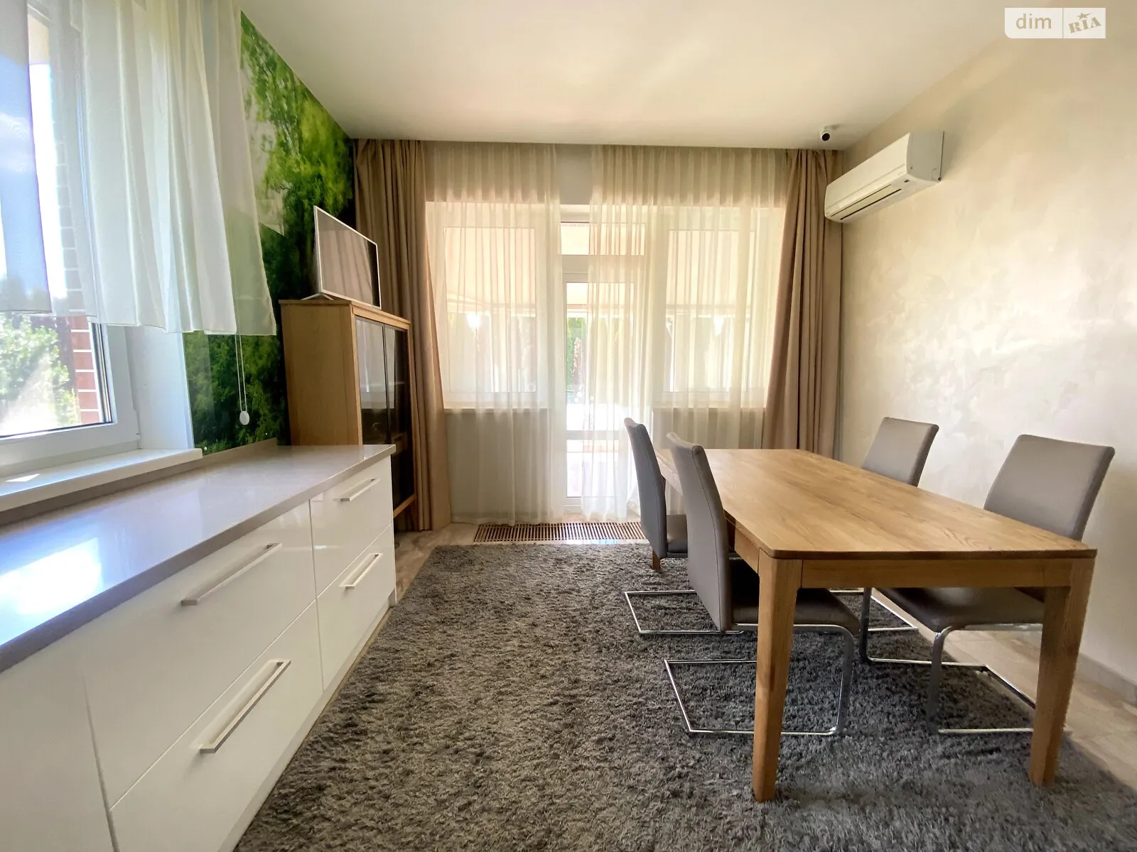 Сдается в аренду дом на 2 этажа 200 кв. м с верандой, цена: 2000 $ - фото 1