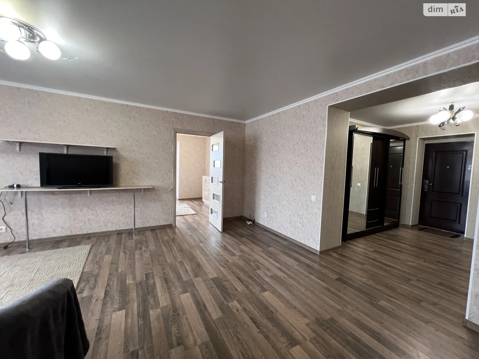 Продается 2-комнатная квартира 76 кв. м в Хмельницком, ул. Заречанская - фото 1