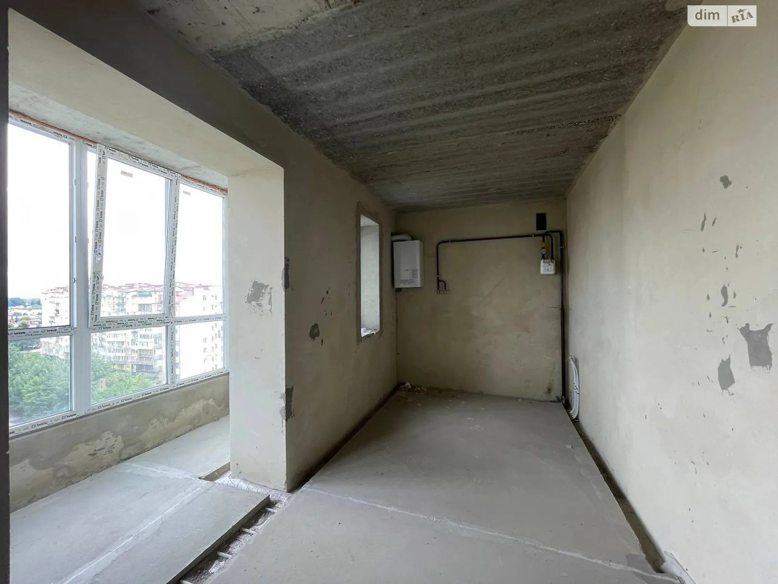 Продается 1-комнатная квартира 42 кв. м в Ивано-Франковске, ул. Химиков, 35 - фото 1