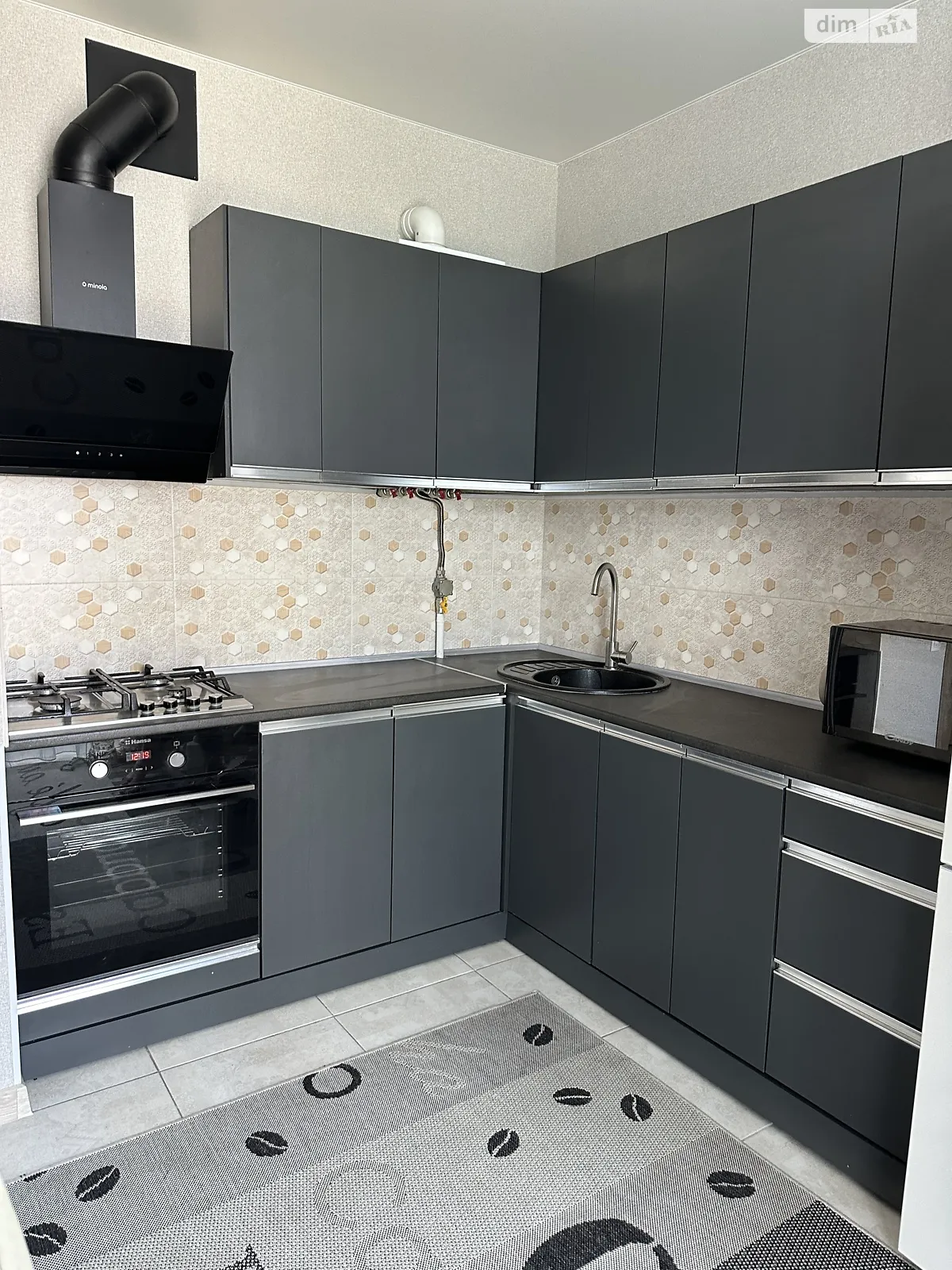 Продается 2-комнатная квартира 45.6 кв. м в Гостомеле, ул. Весенняя - фото 1