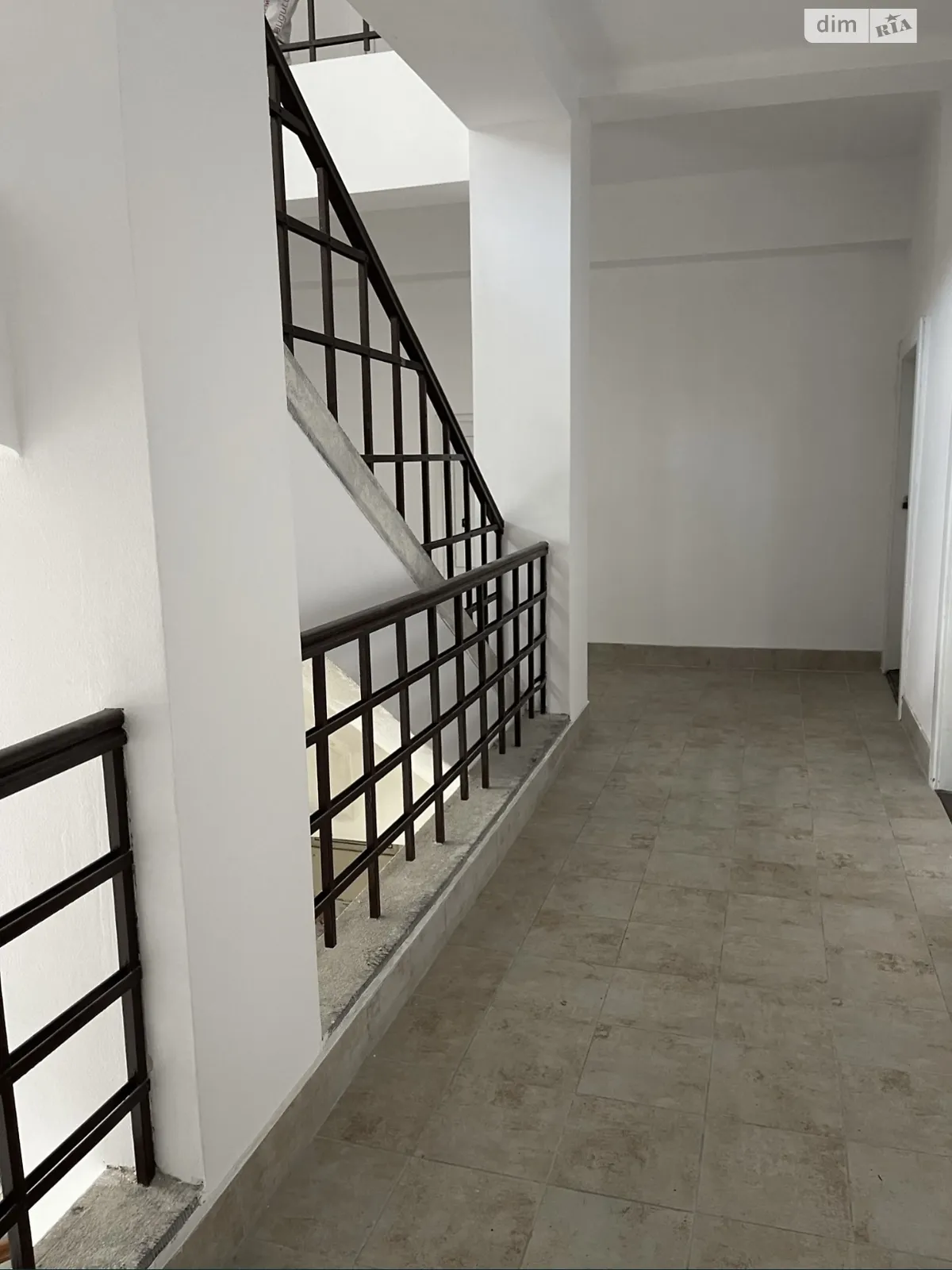 Продается 1-комнатная квартира 43.5 кв. м в Ужгороде, цена: 34800 $ - фото 1