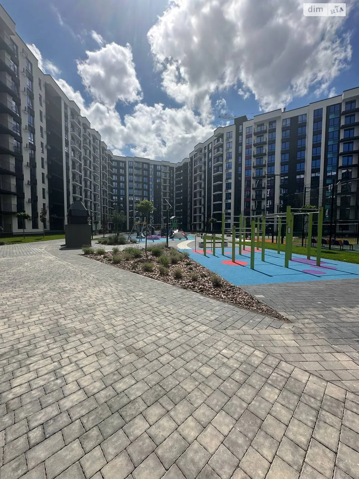 Продается 1-комнатная квартира 43 кв. м в Ивано-Франковске, ул. Крайковского - фото 1