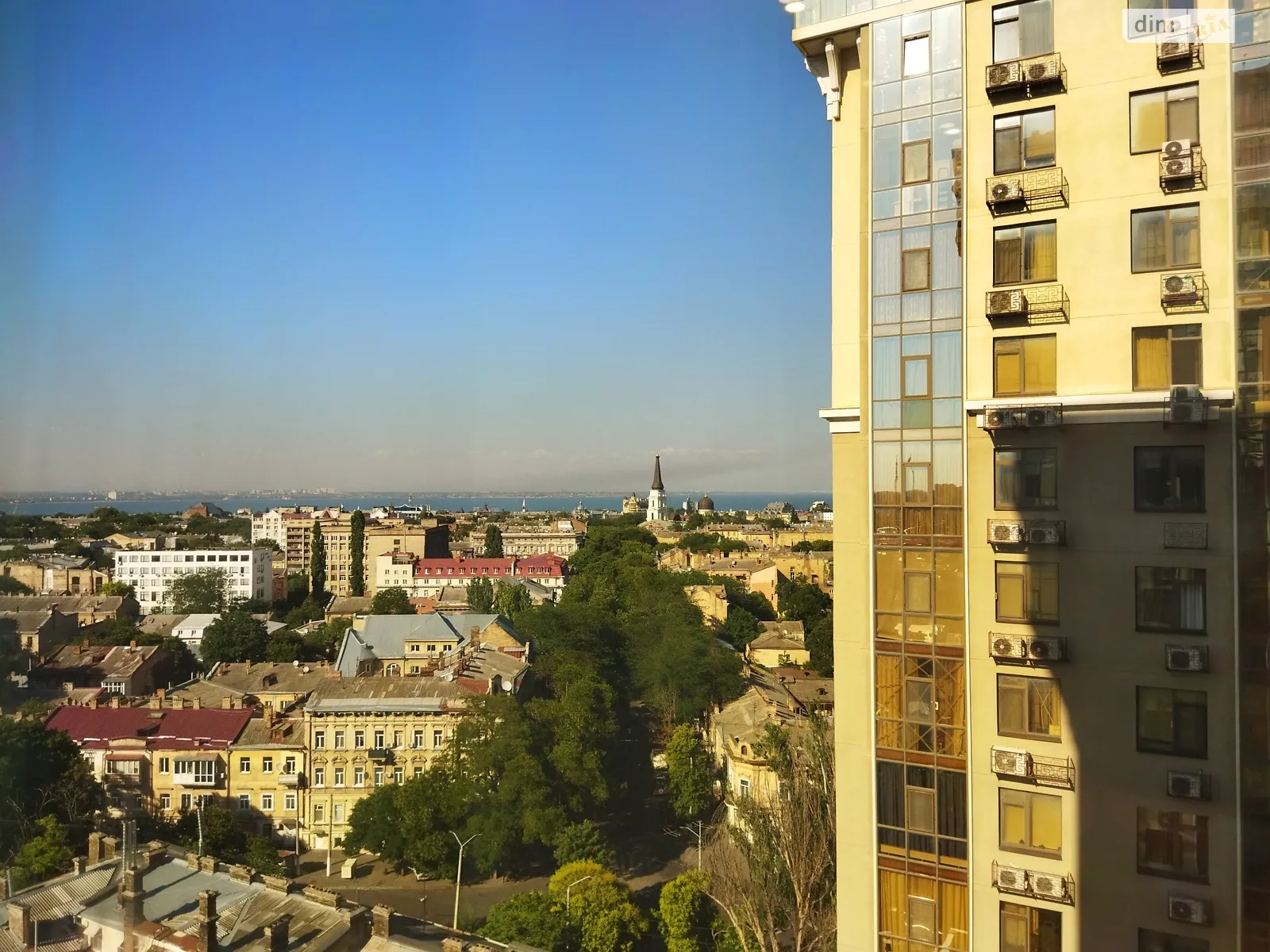 Продается 1-комнатная квартира 45 кв. м в Одессе, ул. Асташкина, 29/1 - фото 1
