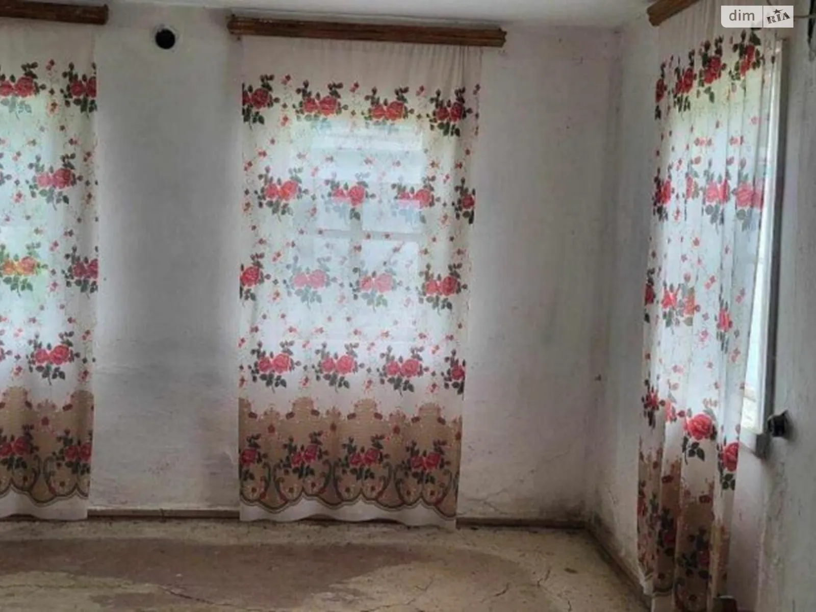 Продається одноповерховий будинок 45 кв. м з гаражем, цена: 1000 $ - фото 1
