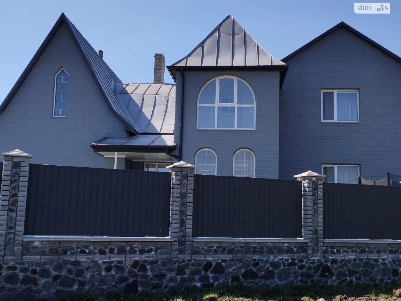 Продається будинок 2 поверховий 300 кв. м з мансардою, цена: 85000 $ - фото 1