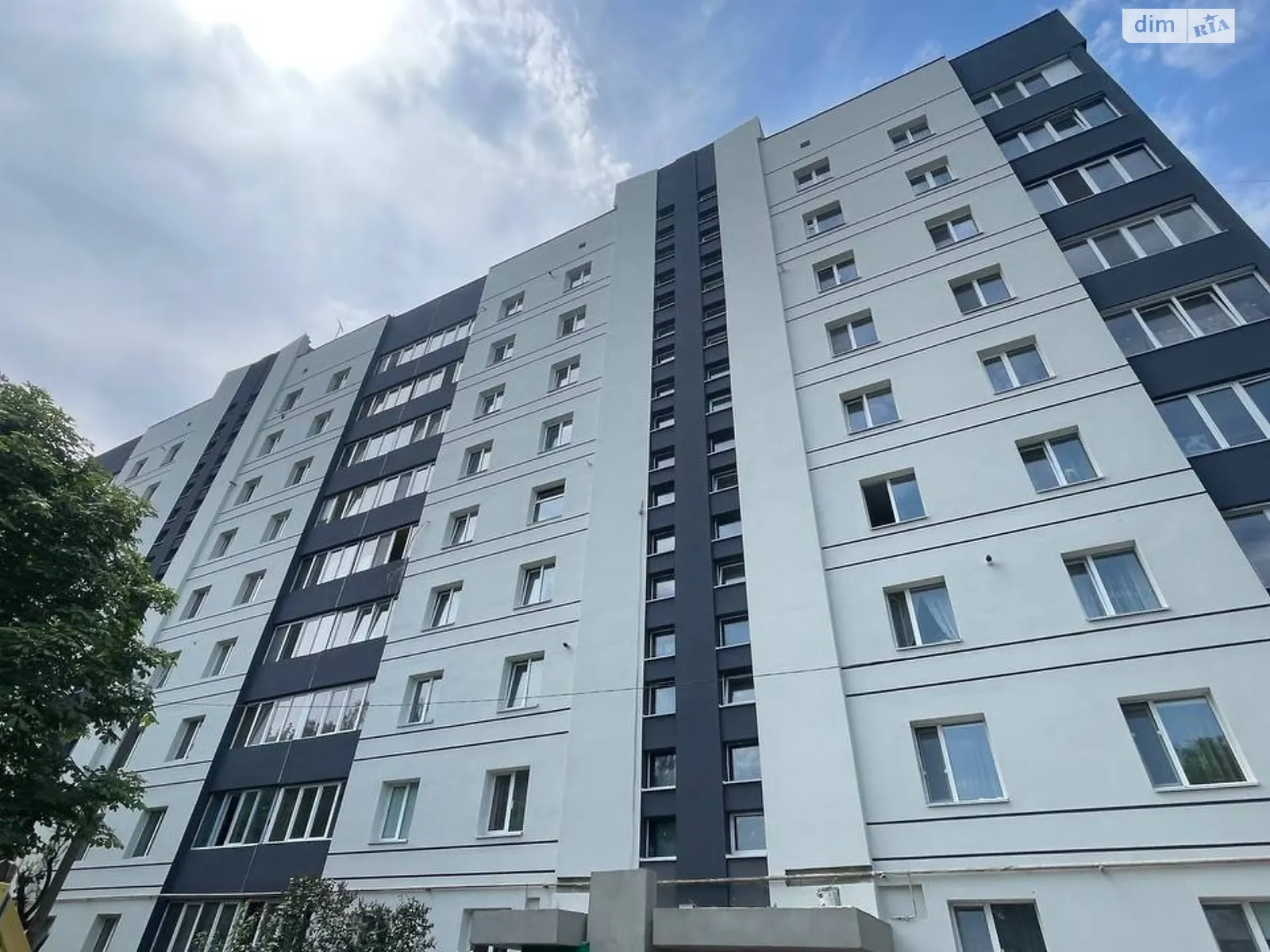 Продається 3-кімнатна квартира 70 кв. м у Бучі, вул. Яблунська, 318А - фото 1