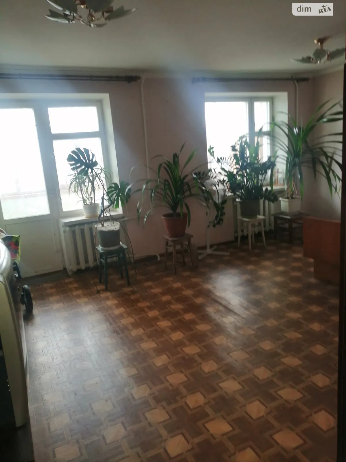 Продается 3-комнатная квартира 72 кв. м в Каневе, ул. Энергетиков, 4 - фото 1