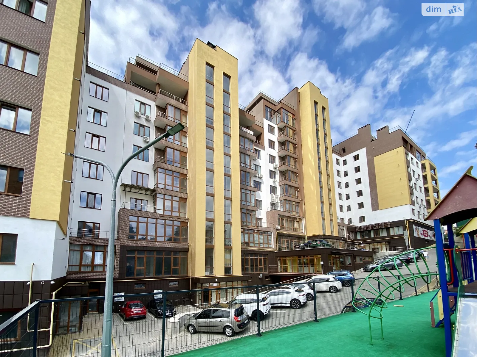 Продается 3-комнатная квартира 104 кв. м в  - фото 3