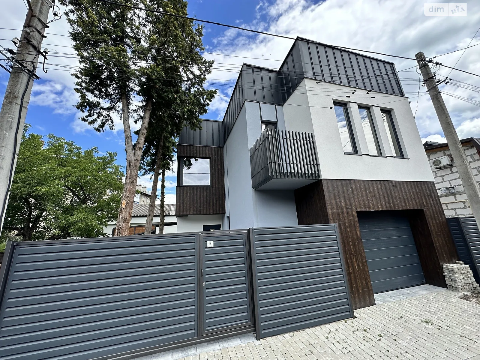 Продается дом на 2 этажа 165 кв. м с террасой, цена: 200000 $ - фото 1