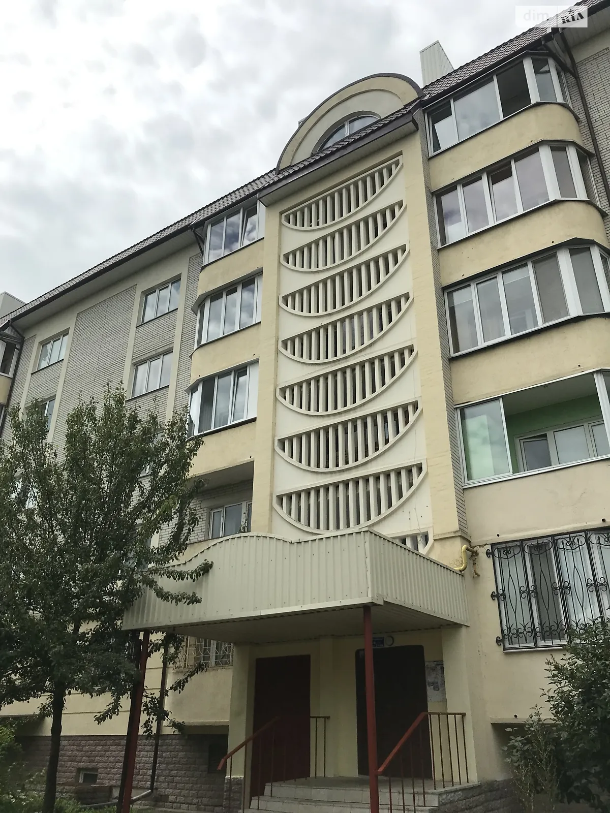 Продается 2-комнатная квартира 67 кв. м в Ровно - фото 2