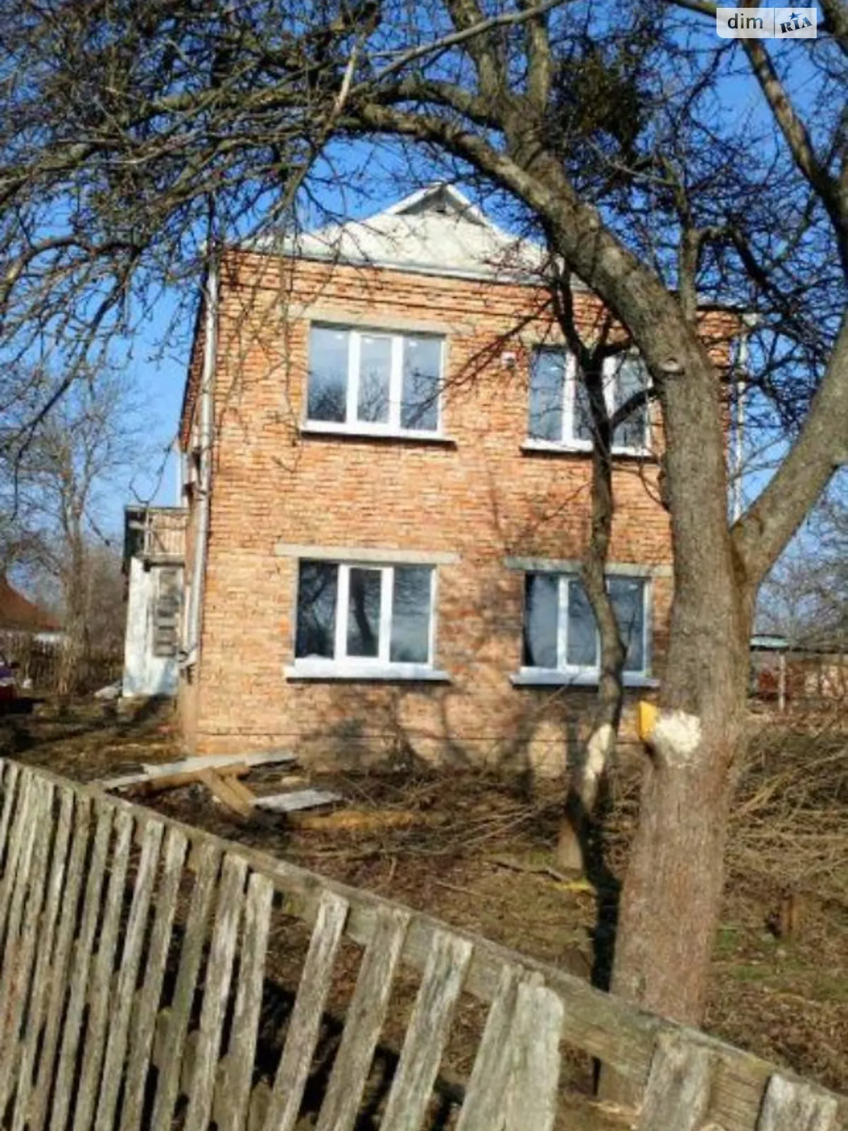 Продается дом на 2 этажа 115 кв. м с садом, цена: 15000 $ - фото 1