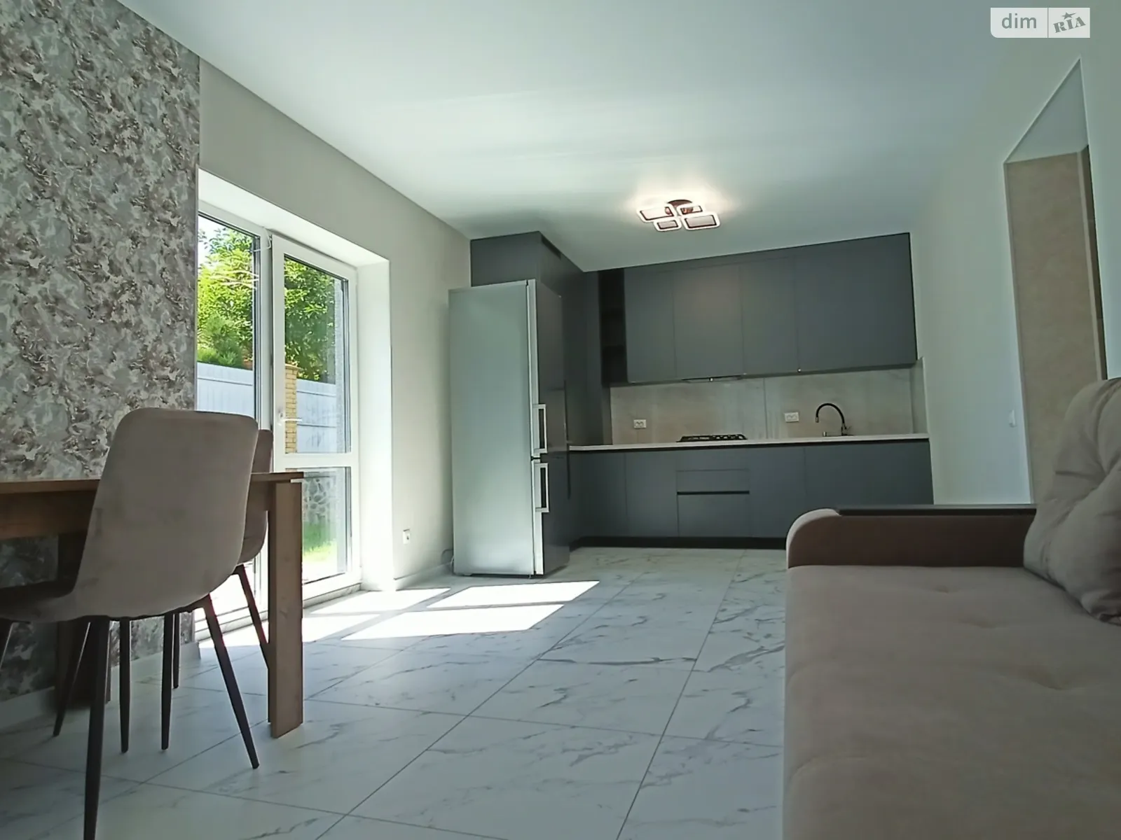 Продається будинок 2 поверховий 105 кв. м с басейном, цена: 142000 $ - фото 1