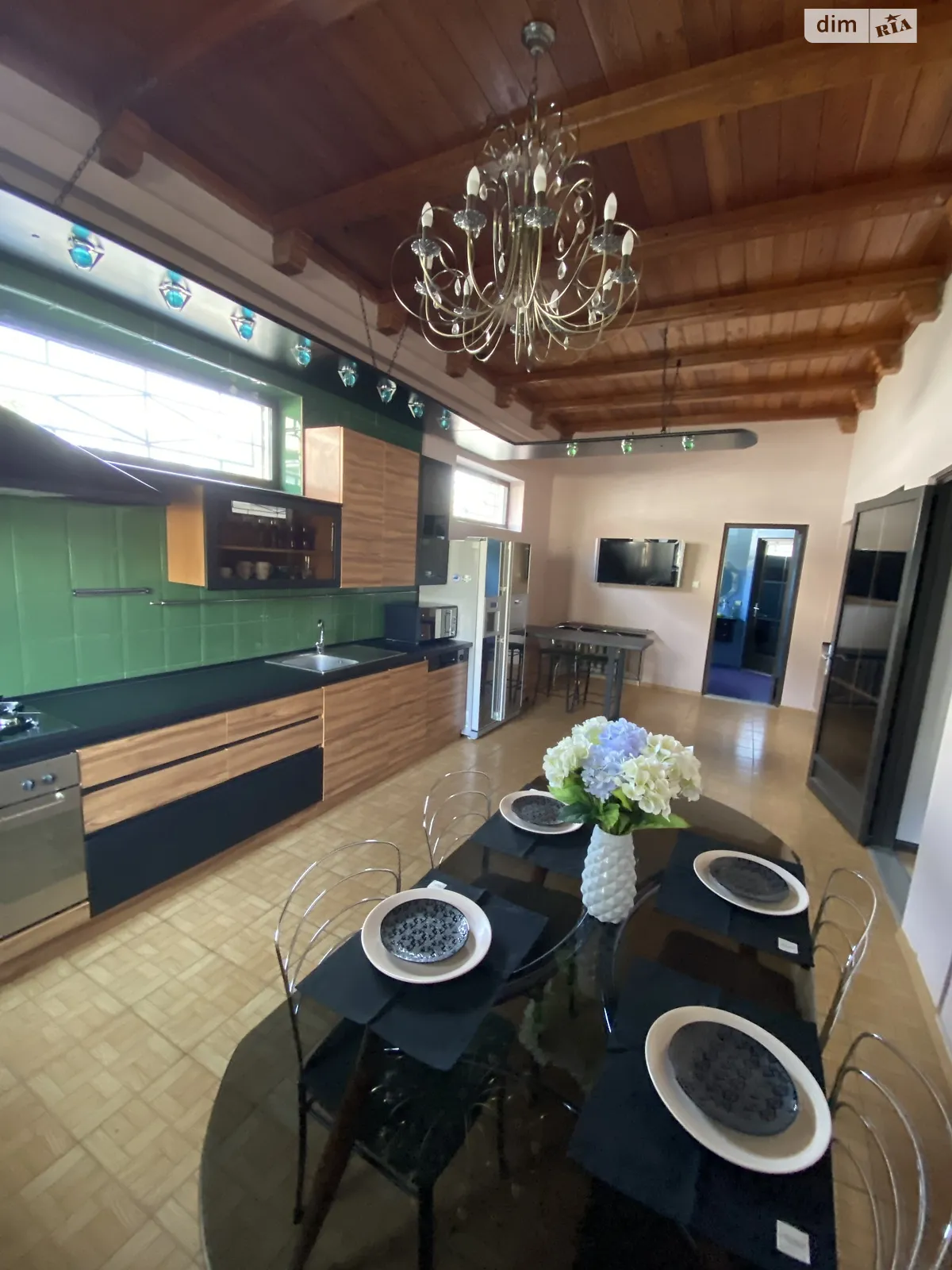 Продается дом на 3 этажа 271.2 кв. м с участком, цена: 320000 $ - фото 1