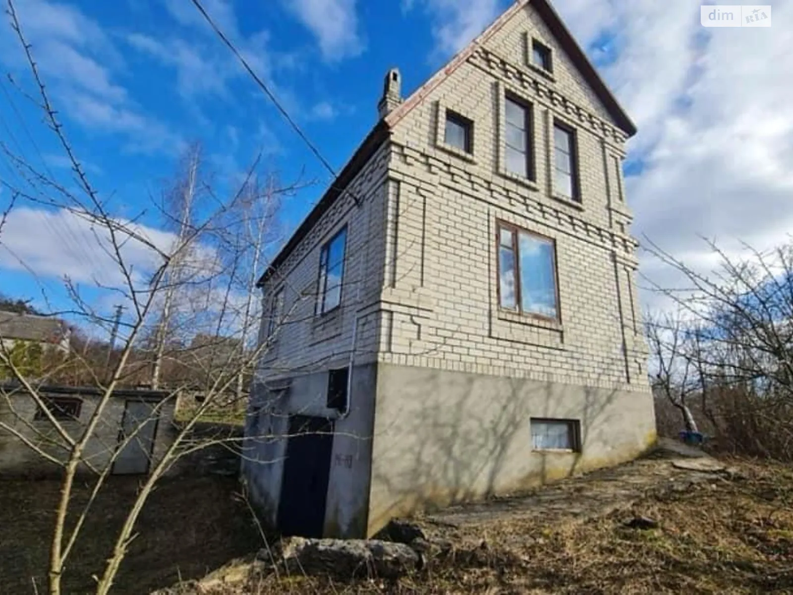 Продается дом на 2 этажа 90 кв. м с бассейном, цена: 37000 $ - фото 1