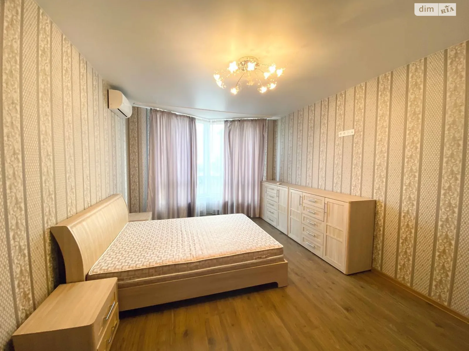 Сдается в аренду 1-комнатная квартира 47 кв. м в Львове, цена: 15000 грн - фото 1