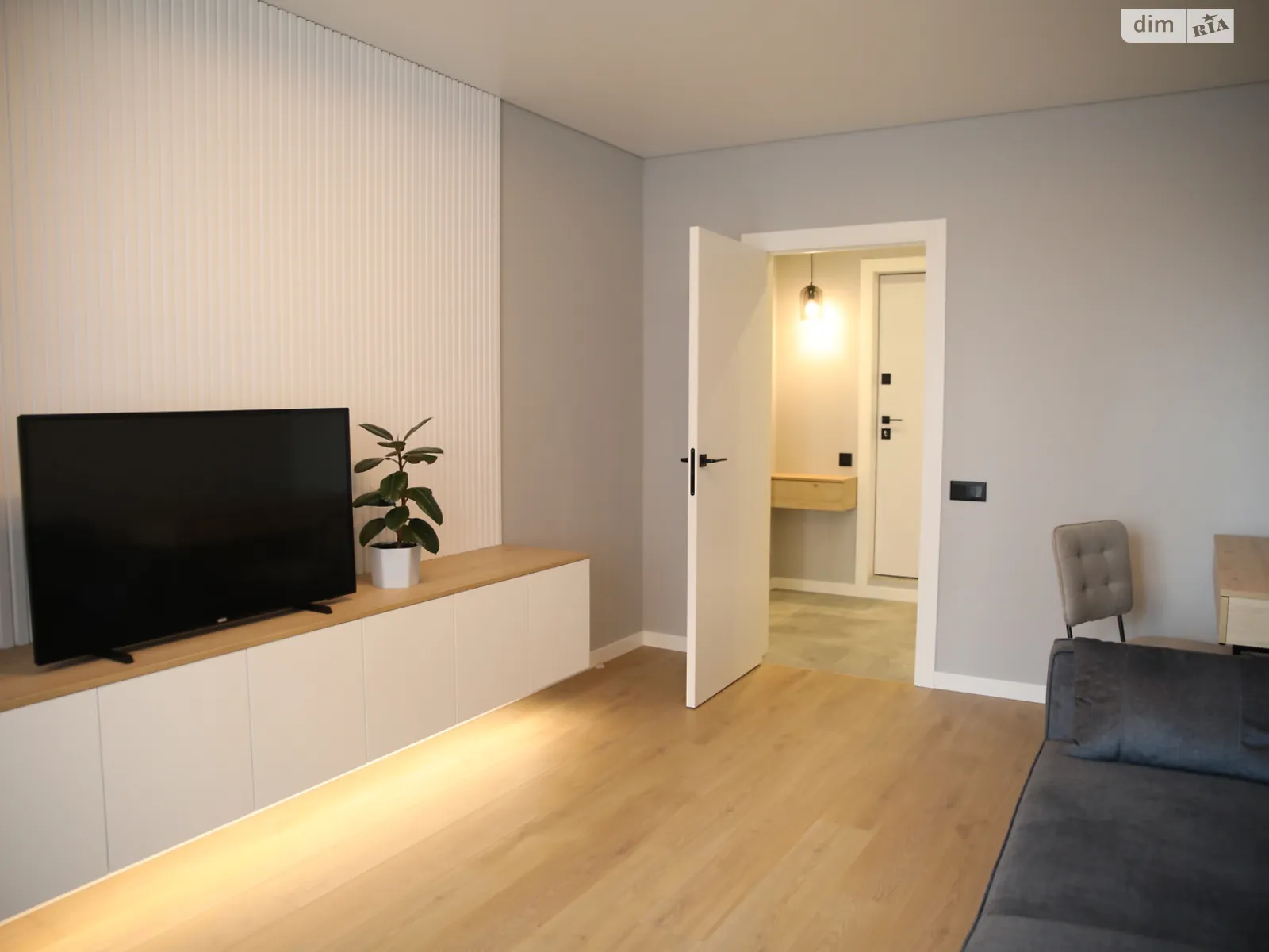 Продається 1-кімнатна квартира 46 кв. м у Києві, просп. Петра Григоренка, 28Б - фото 1