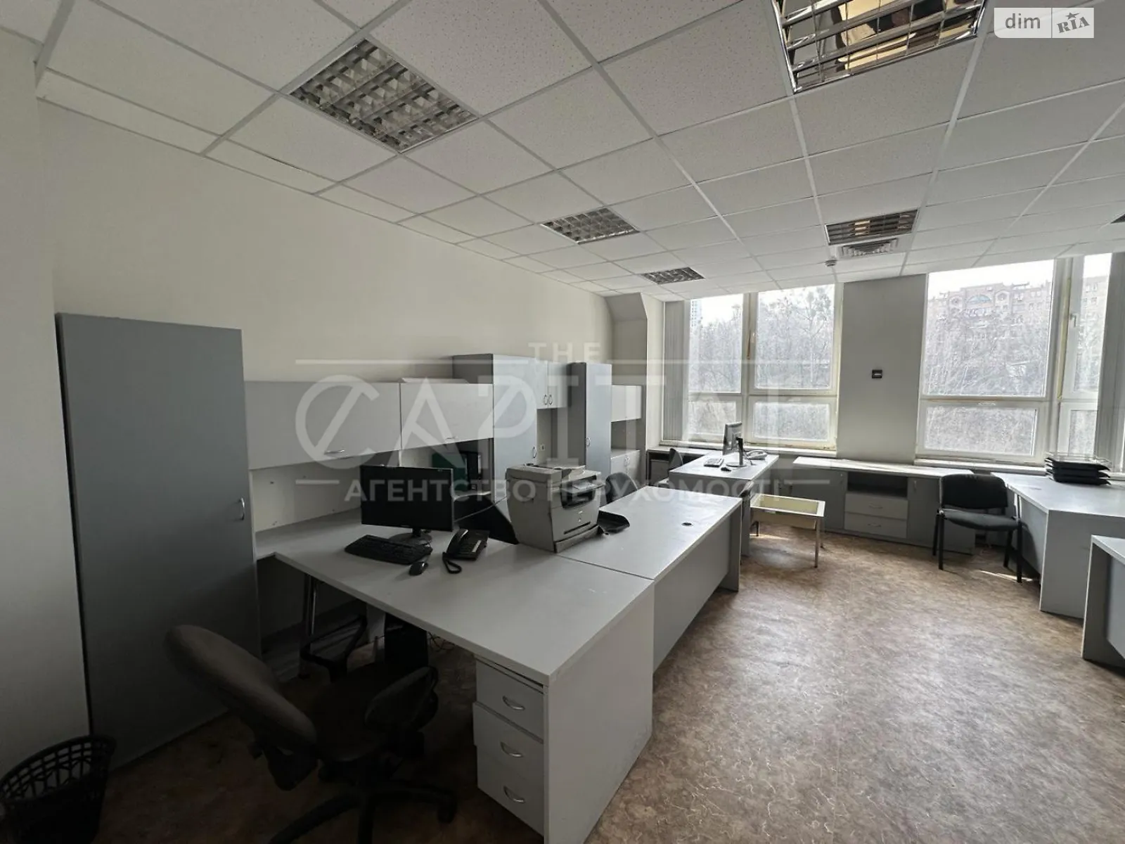 Сдается в аренду офис 615 кв. м в бизнес-центре, цена: 5400 $ - фото 1