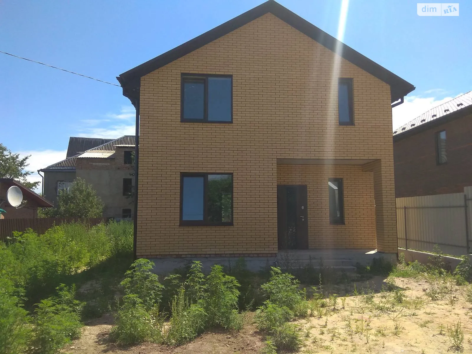 Продается дом на 2 этажа 125 кв. м с бассейном, цена: 130000 $ - фото 1
