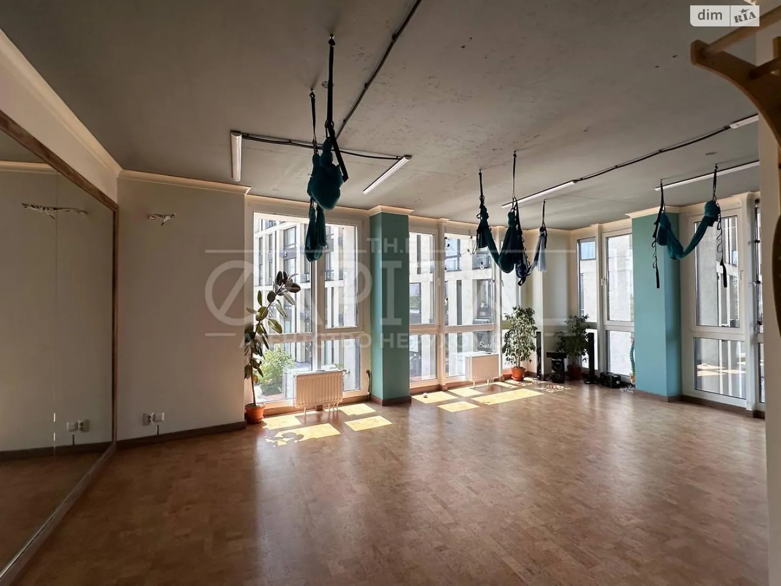 Продається 2-кімнатна квартира 80 кв. м у Києві, вул. Зарічна, 2 корпус 3 - фото 1