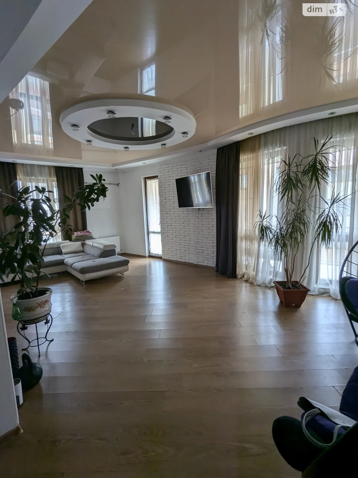 Продається 3-кімнатна квартира 123.67 кв. м у Івано-Франківську, вул. Кобилянської, 36А - фото 1