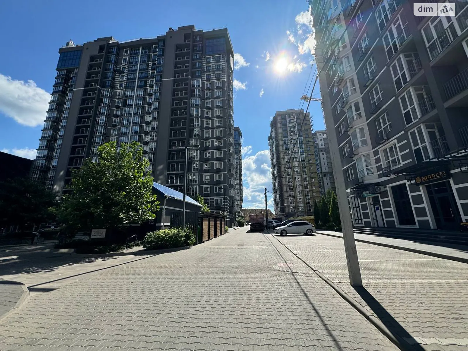 Продается 1-комнатная квартира 48 кв. м в Буче, бул. Леонида Бирюкова, 2А - фото 1