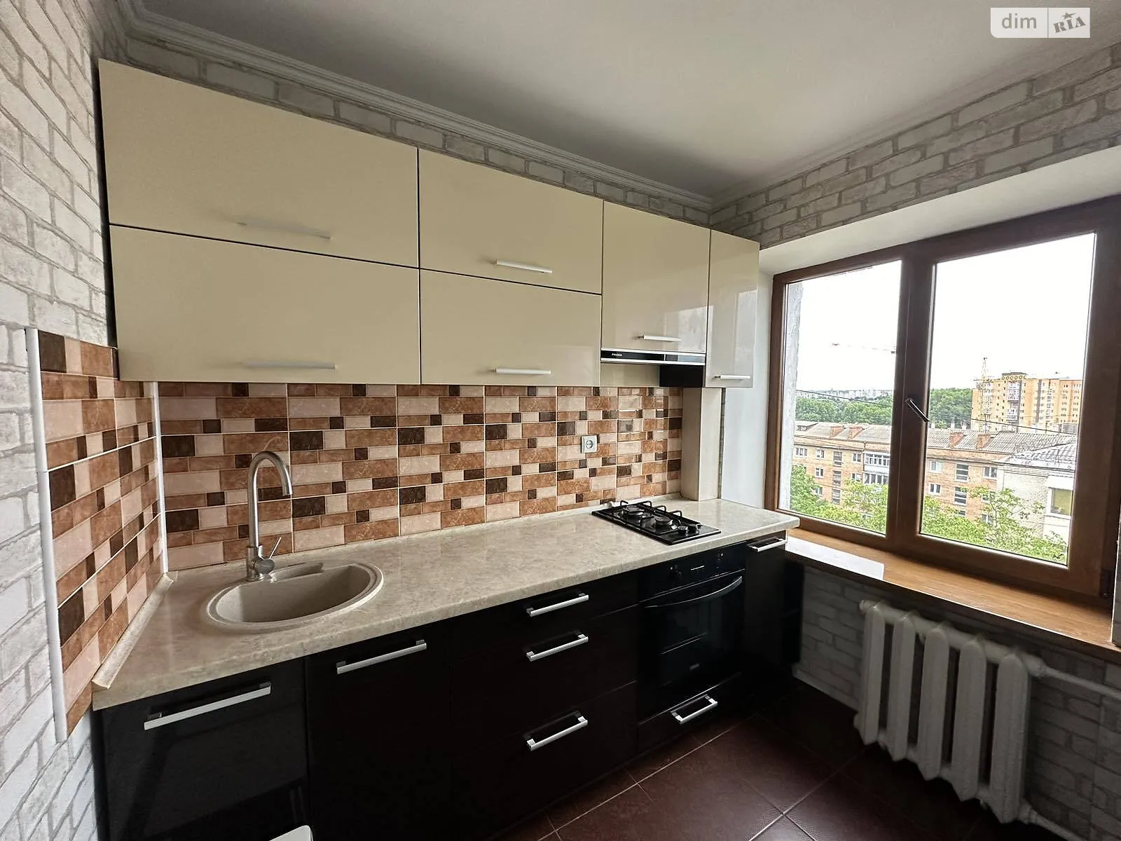 Продается 3-комнатная квартира 50 кв. м в Хмельницком, ул. Заречанская - фото 1