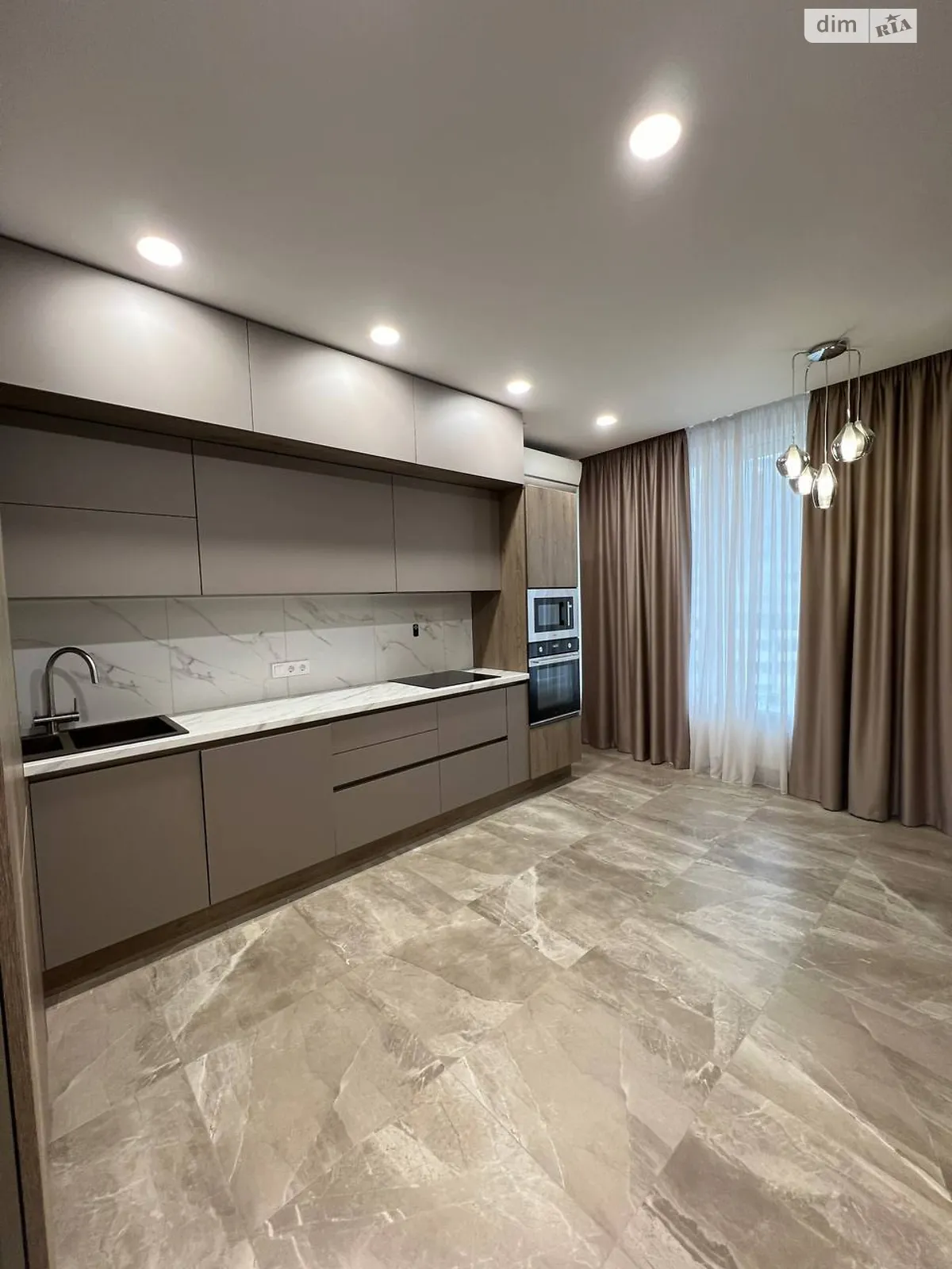 Продается 2-комнатная квартира 78 кв. м в Одессе, ул. Новобереговая - фото 1