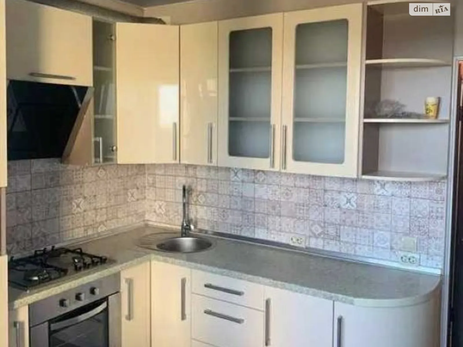 Продается 1-комнатная квартира 42.9 кв. м в Супруновке, ул. Нефтянников - фото 1
