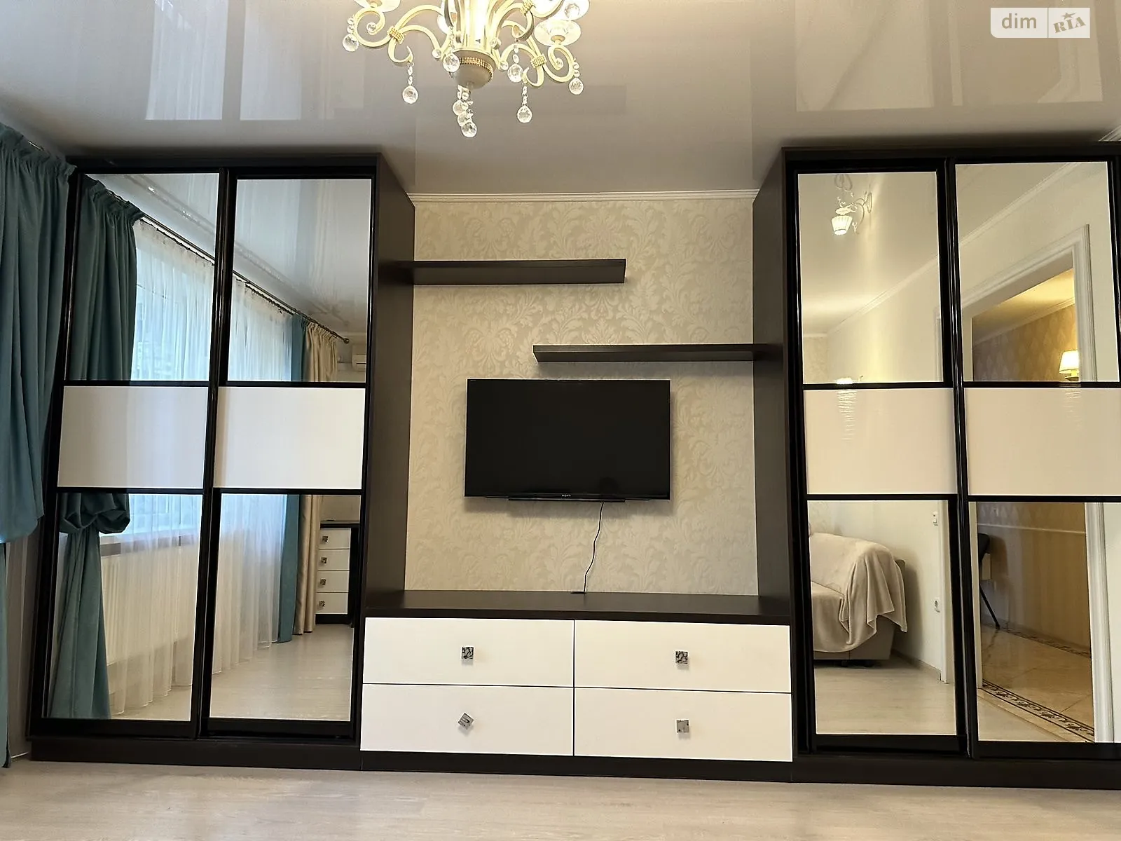Продается 3-комнатная квартира 73.2 кв. м в Николаеве, вул. Леваневцев - фото 1