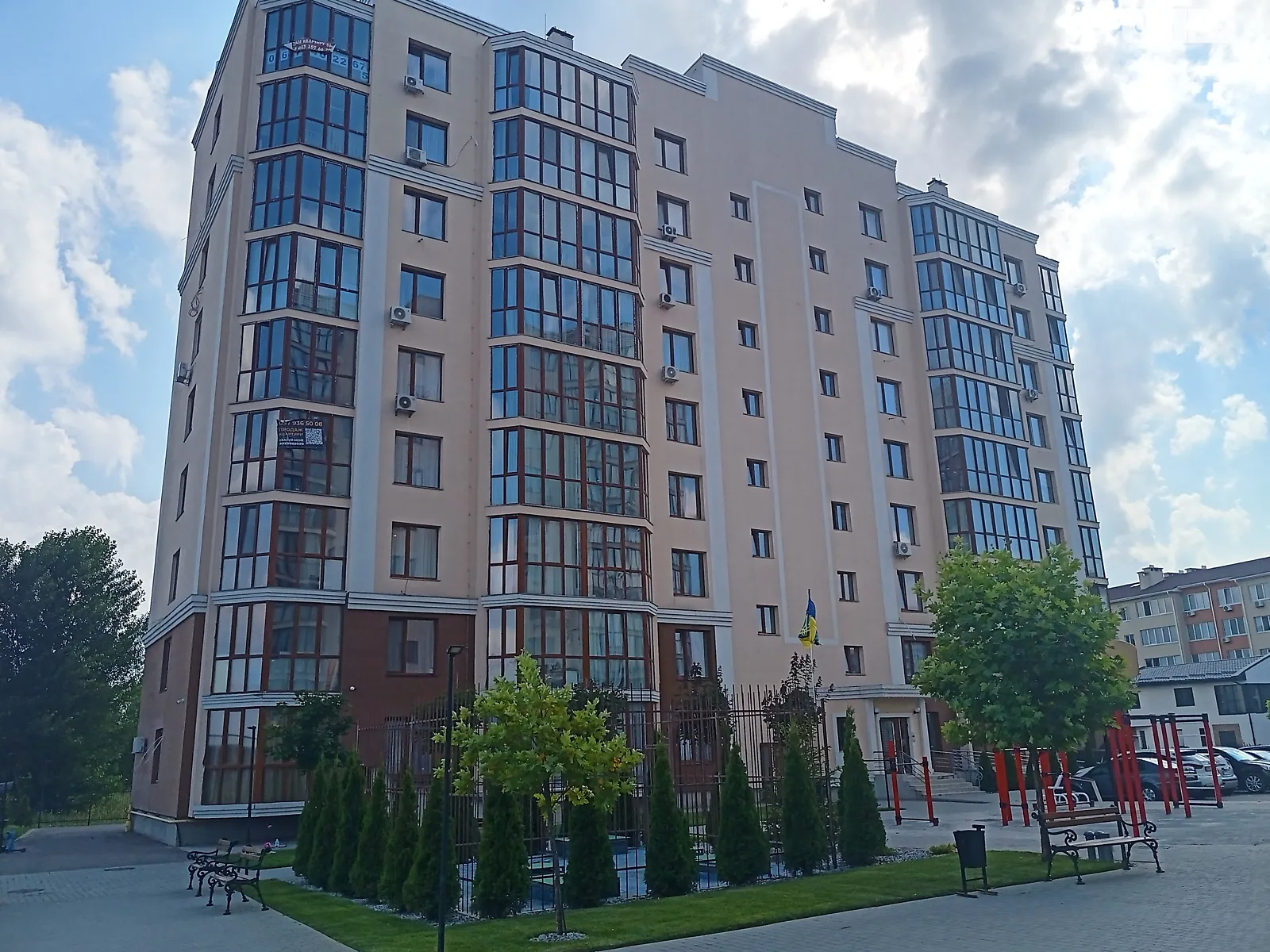 Продается 3-комнатная квартира 83.2 кв. м в Крюковщине, ул. Одесская, 66 - фото 1