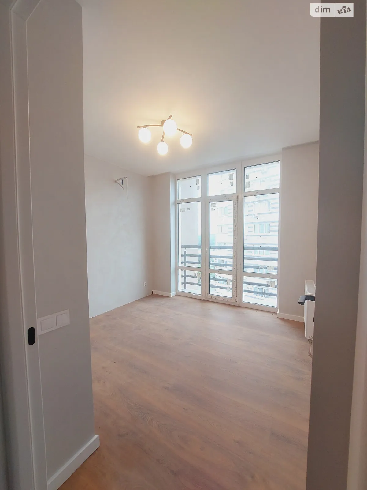 Продается 2-комнатная квартира 60.1 кв. м в Киеве, ул. Андрея Аболмасова(Панельная), 4 - фото 1