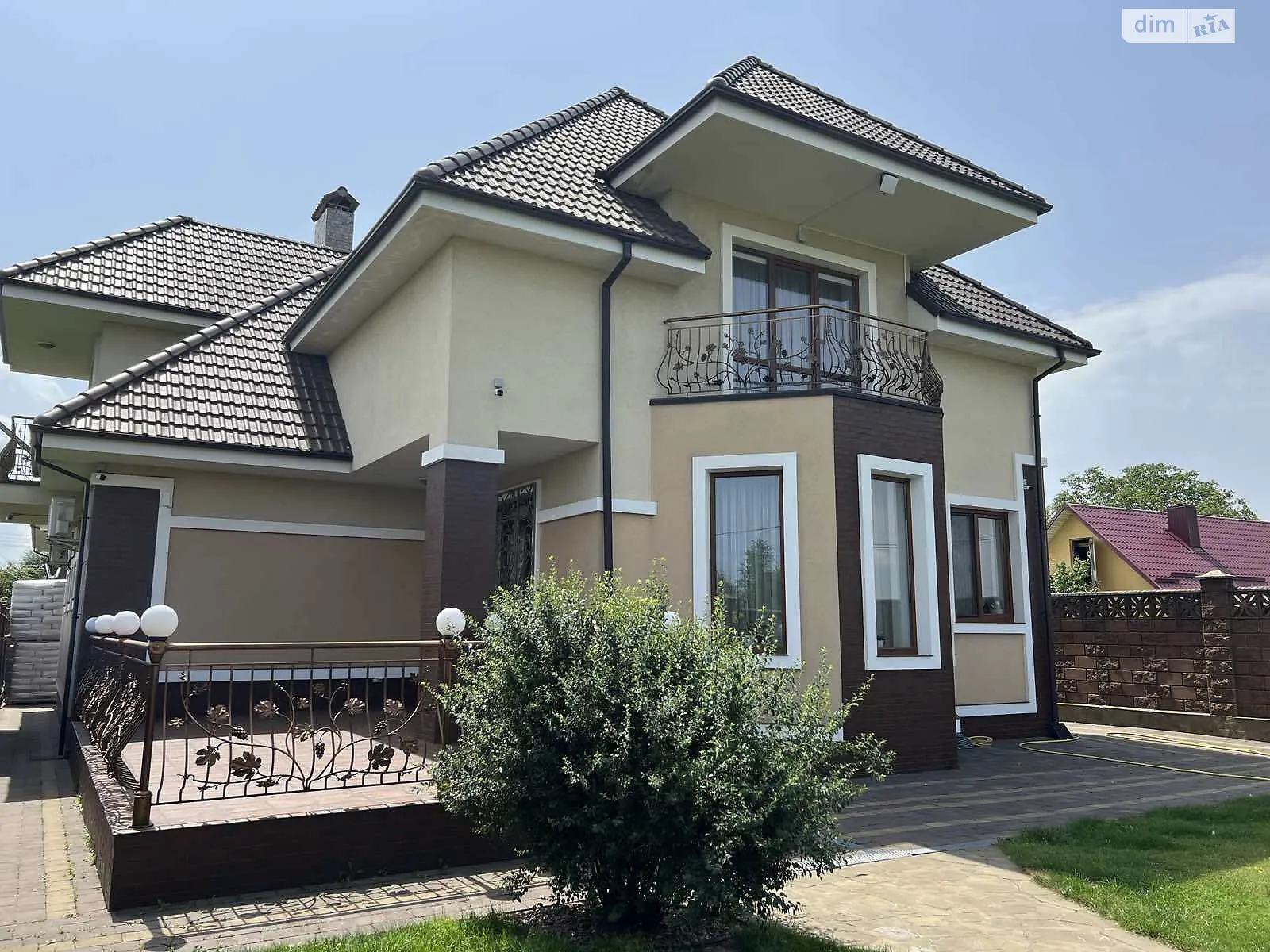 Продається будинок 2 поверховий 199.8 кв. м з каміном, цена: 390000 $ - фото 1